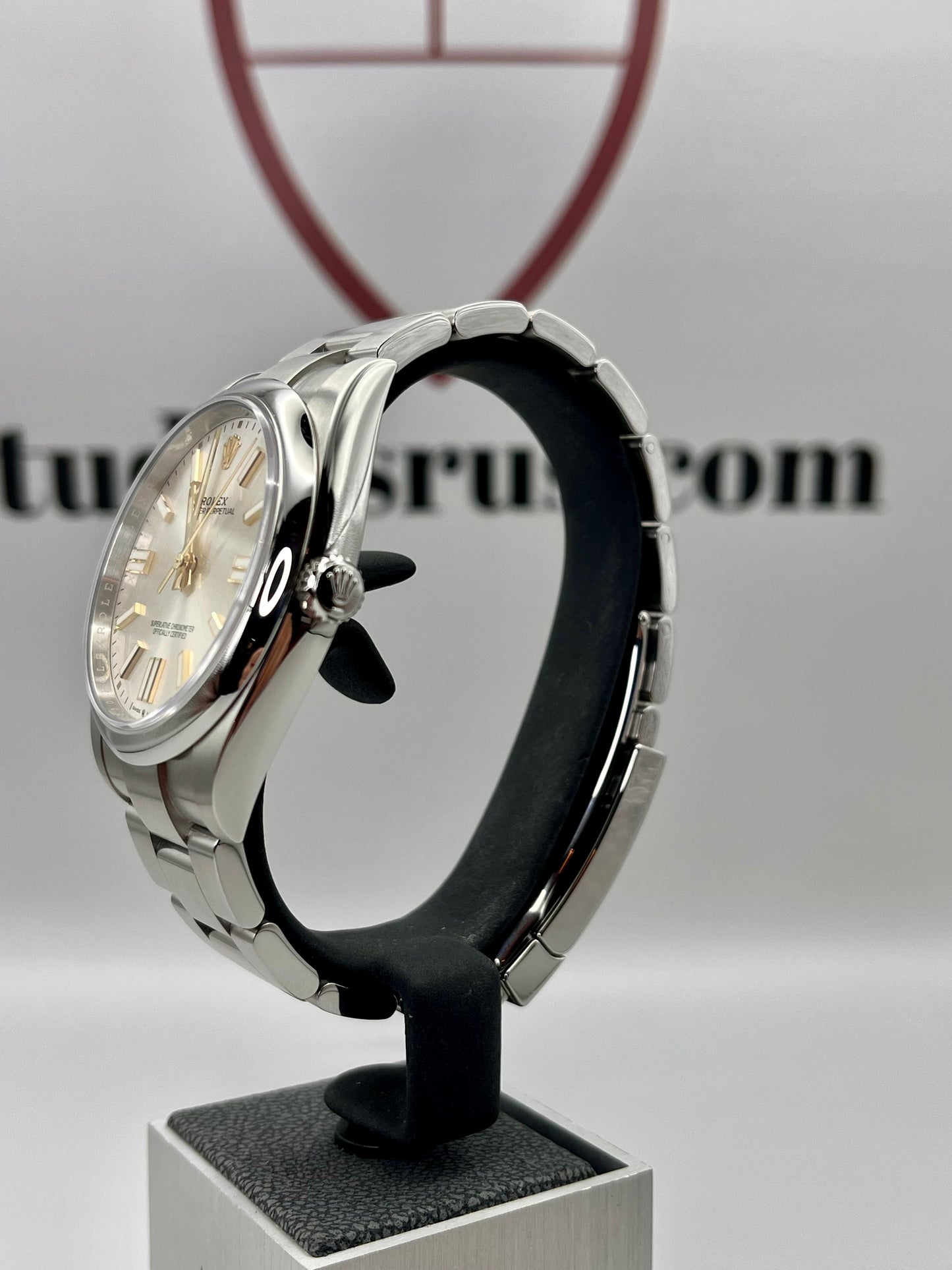 2024 ROLEX Oyster Perpetual 41mm - 124300 - Full Set - Warranty to March 2029