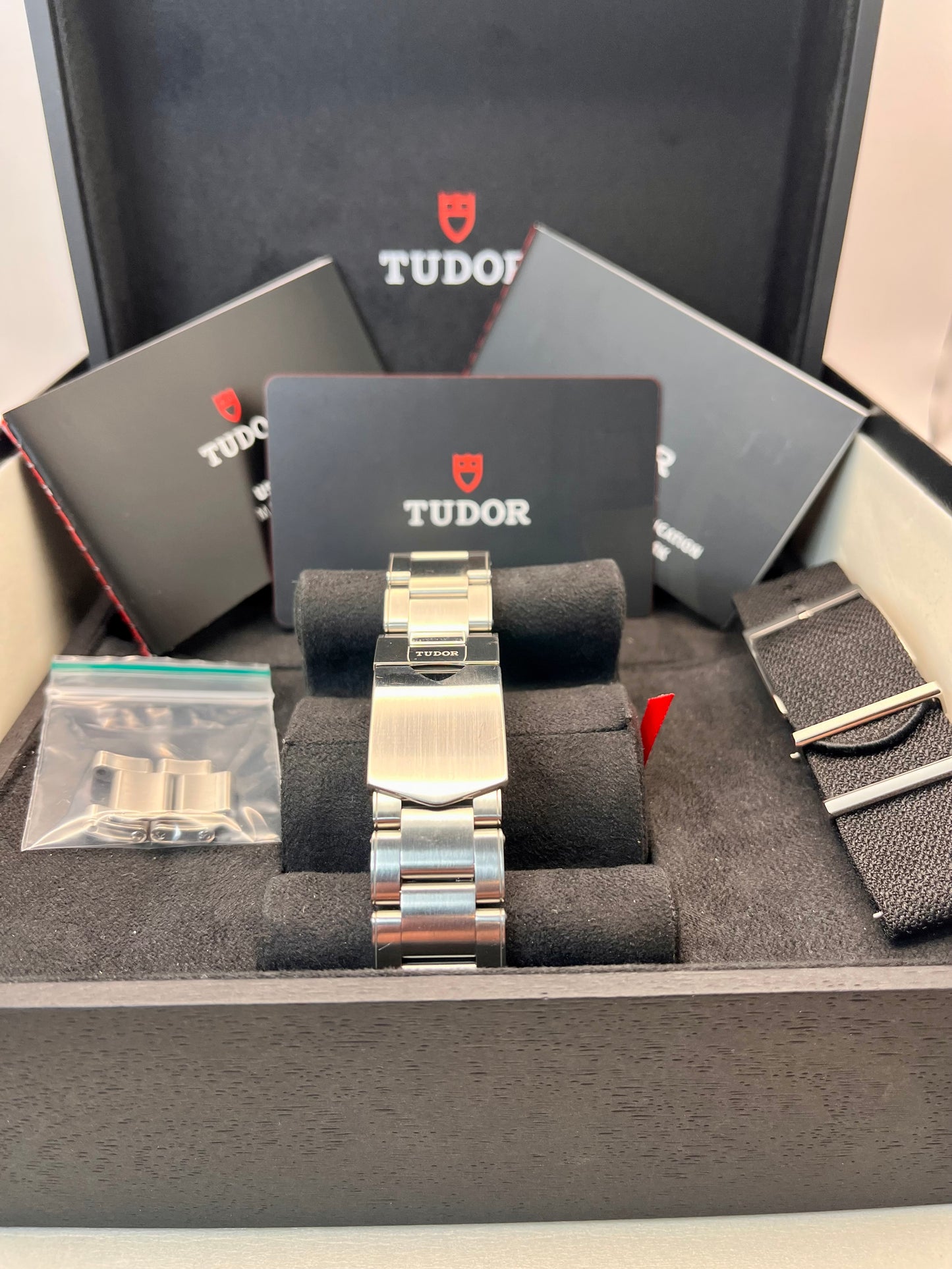 2022 TUDOR Black Bay 79230G 'Harrods' Edition - 41mm - Full Set