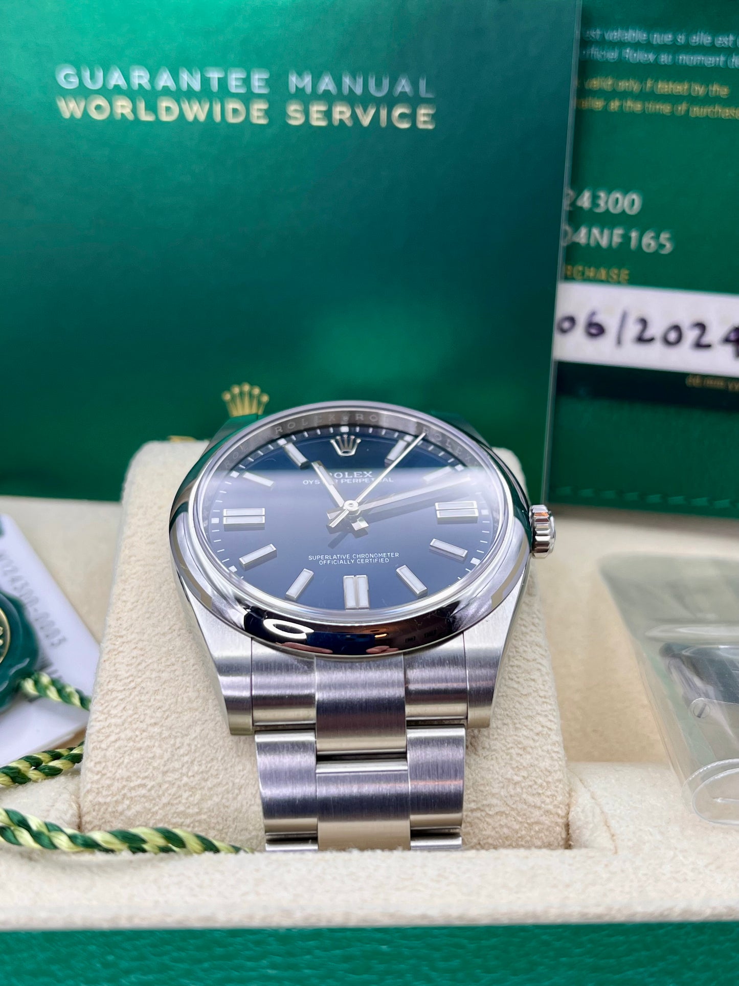 2024 ROLEX Oyster Perpetual 41mm - 124300 - Full Set - Warranty to June 2029