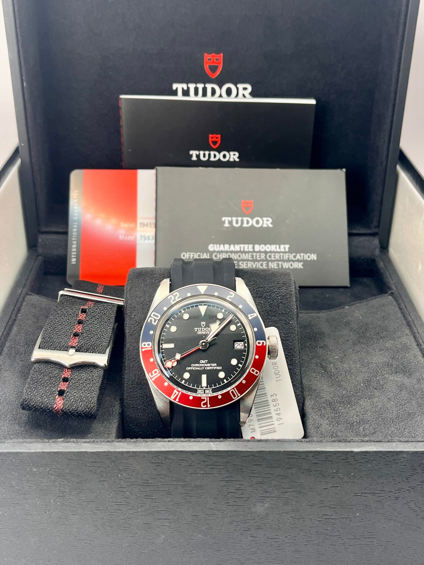 TUDOR Black Bay GMT 'Pepsi' - 79830RB - 41mm