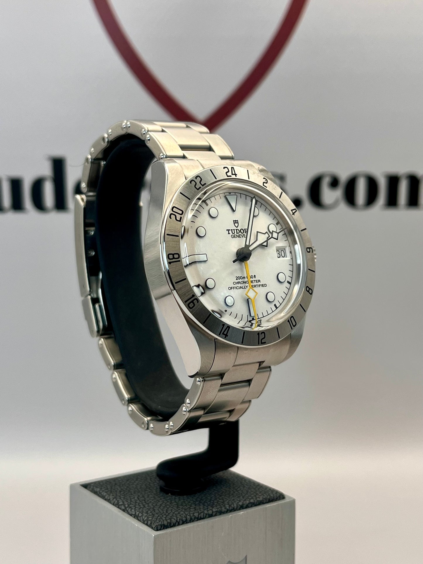 2025 TUDOR Black Bay Pro Opaline - 79470 - 39mm - Full Set - Warrnty to Apr 2030