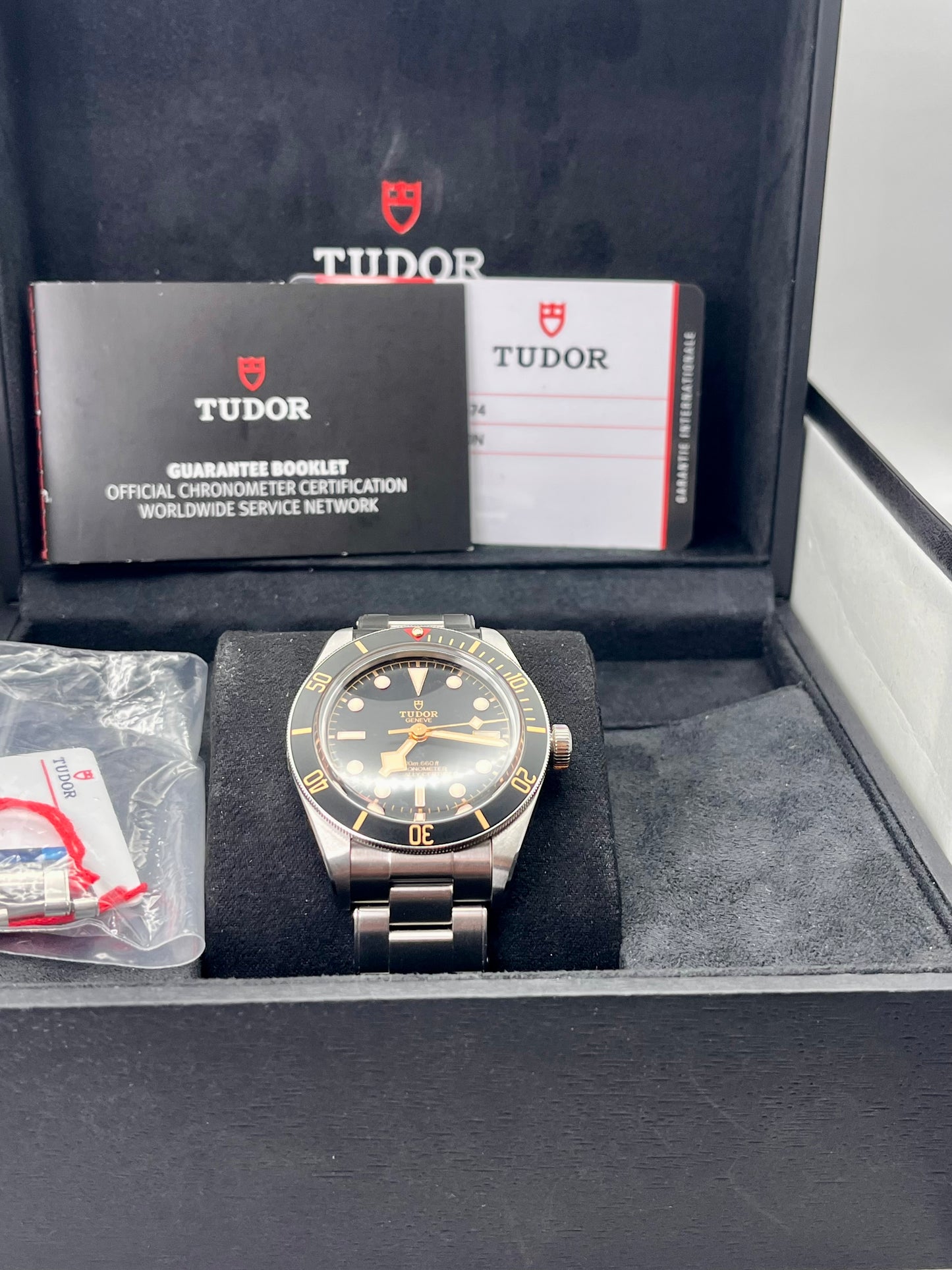 2019 **UNWORN & STICKERED** NOS - 79030N - 39 mm - Full Set