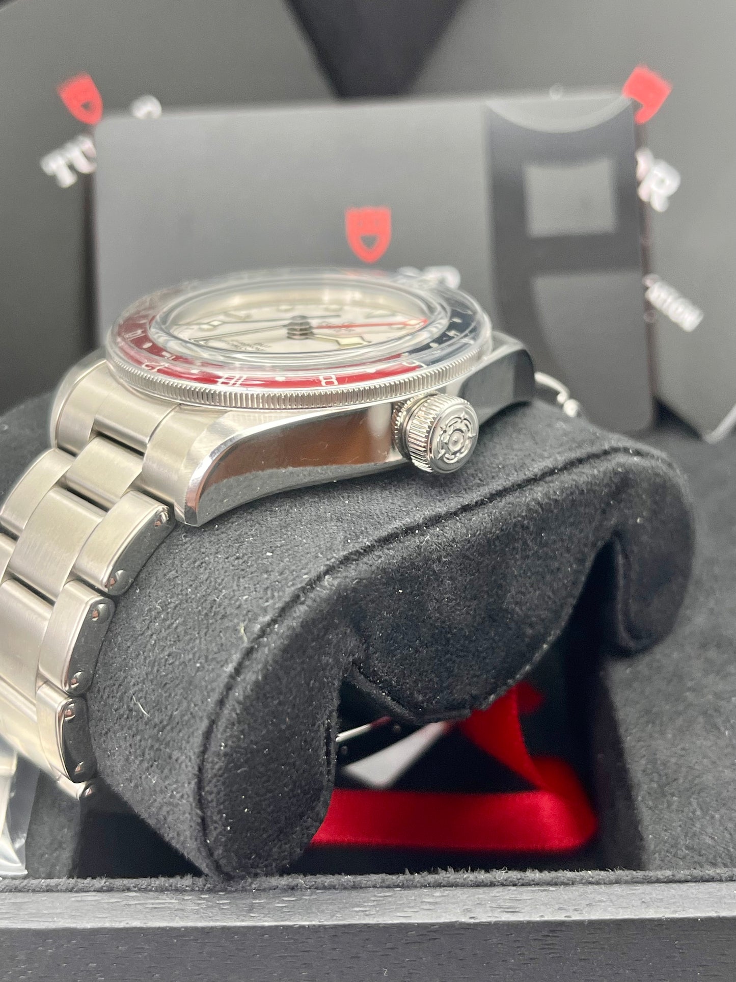 2023 Unworn Tudor Black Bay GMT Pepsi - 79830RB - Opaline Dial - 41mm - Full Set