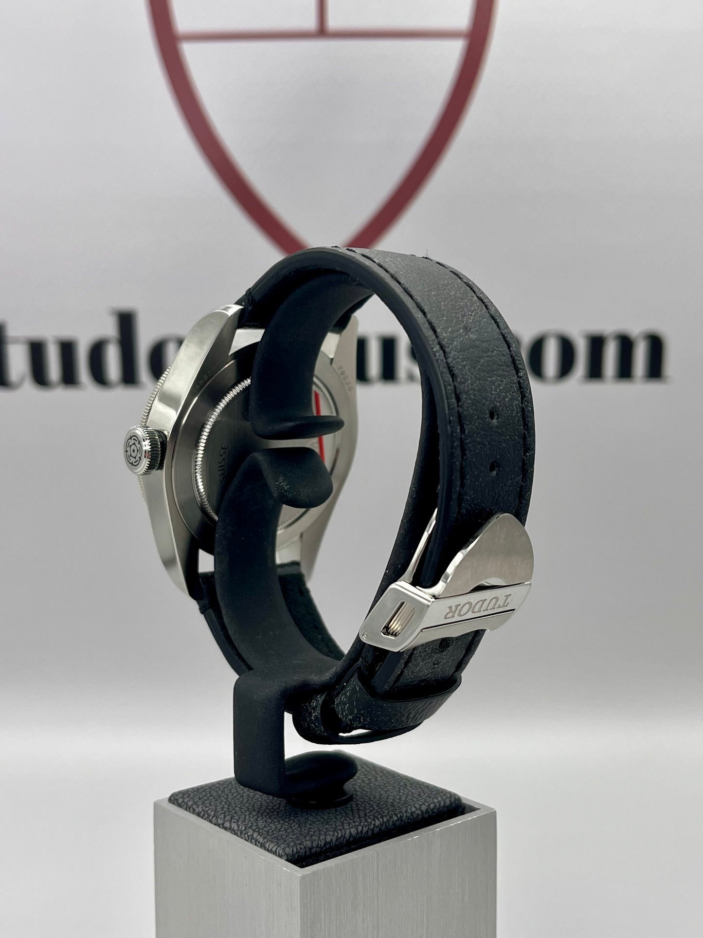 2016 TUDOR **UNWORN** NOS Black Bay 'Smiley' - 79220N - 41mm - Full Set - Rare!