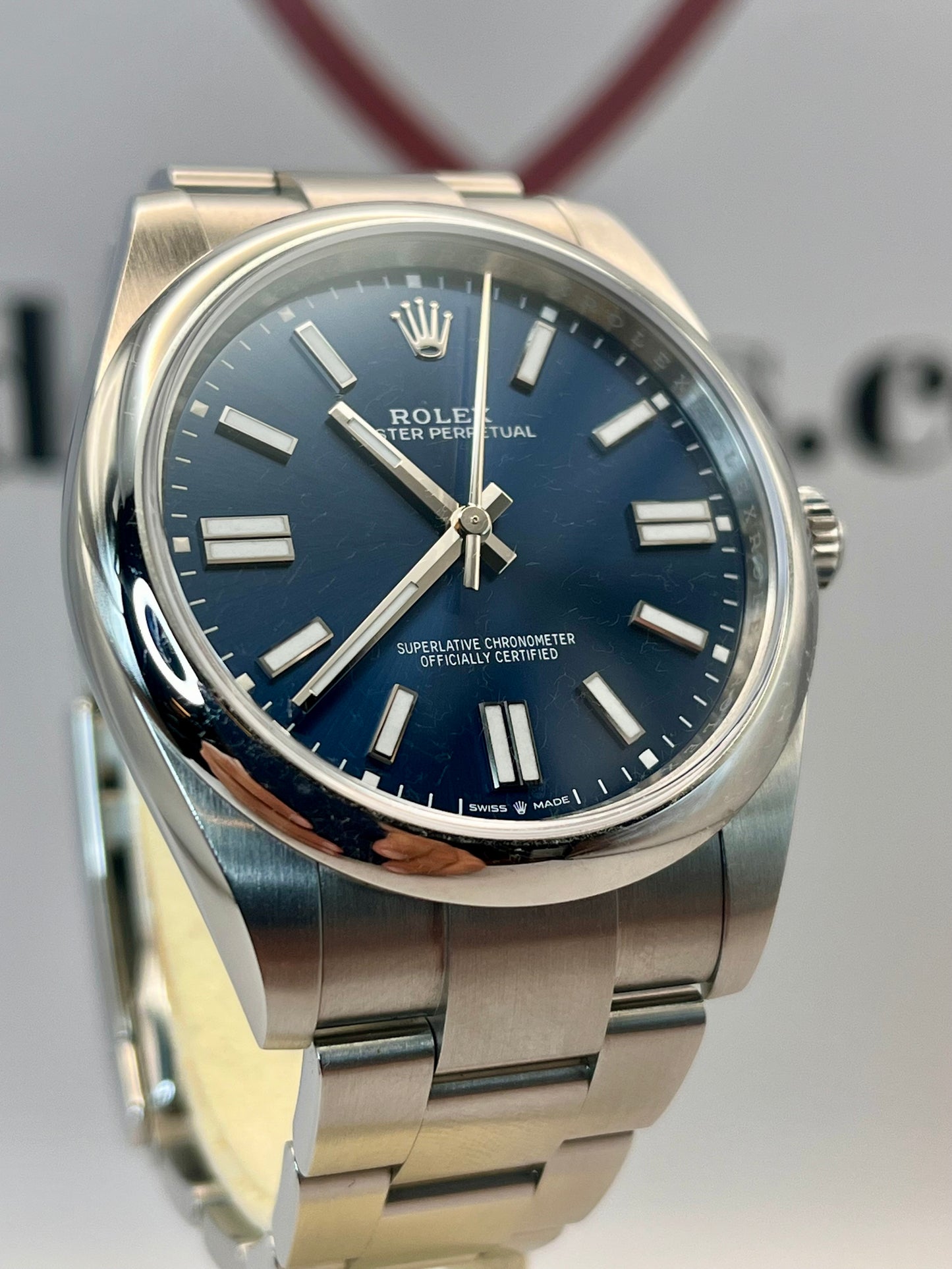 2025 ROLEX Oyster Perpetual 41mm - 124300 - Full Set - Warranty to March 2030