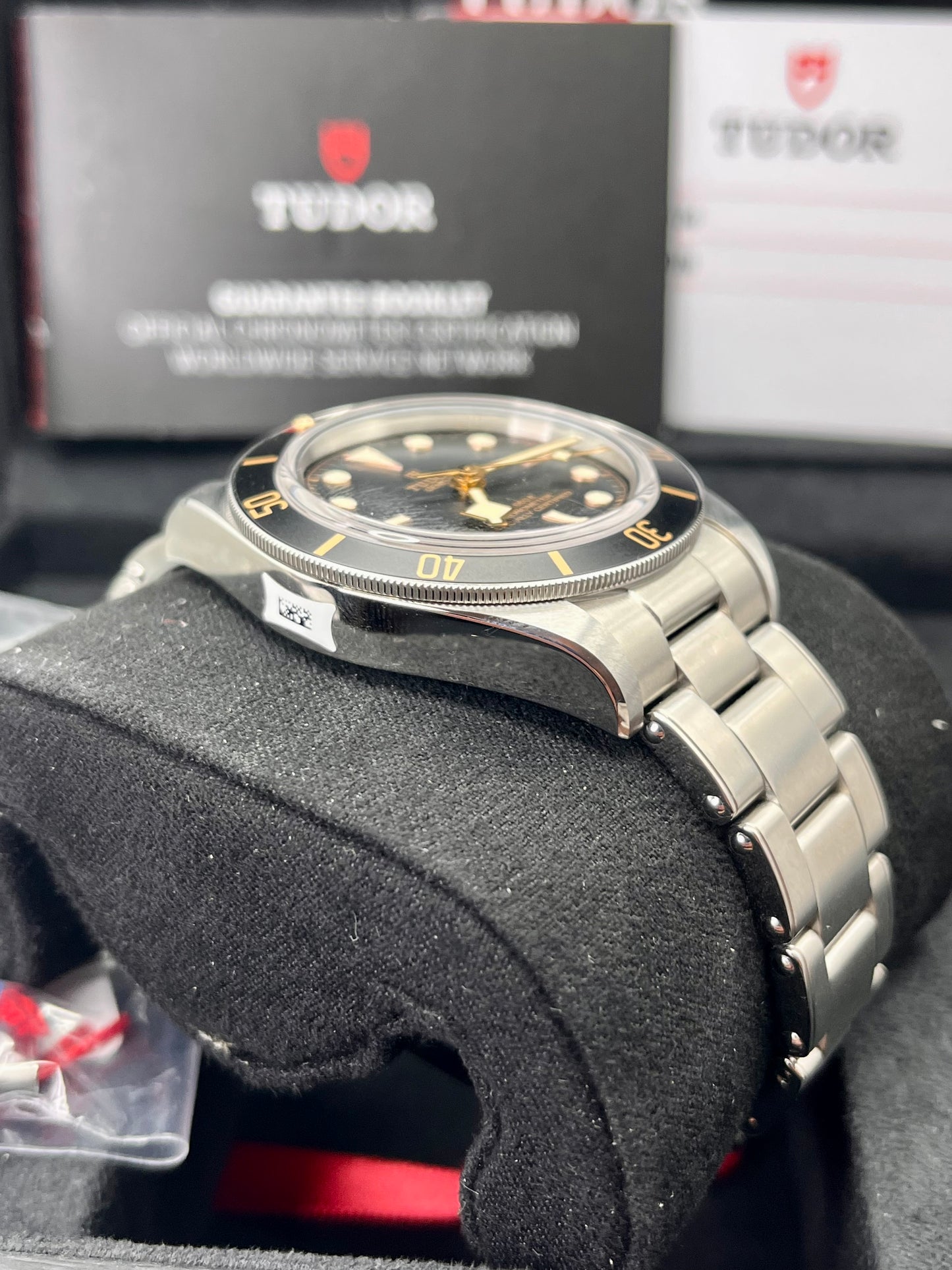 2019 **UNWORN & STICKERED** NOS - 79030N - 39 mm - Full Set