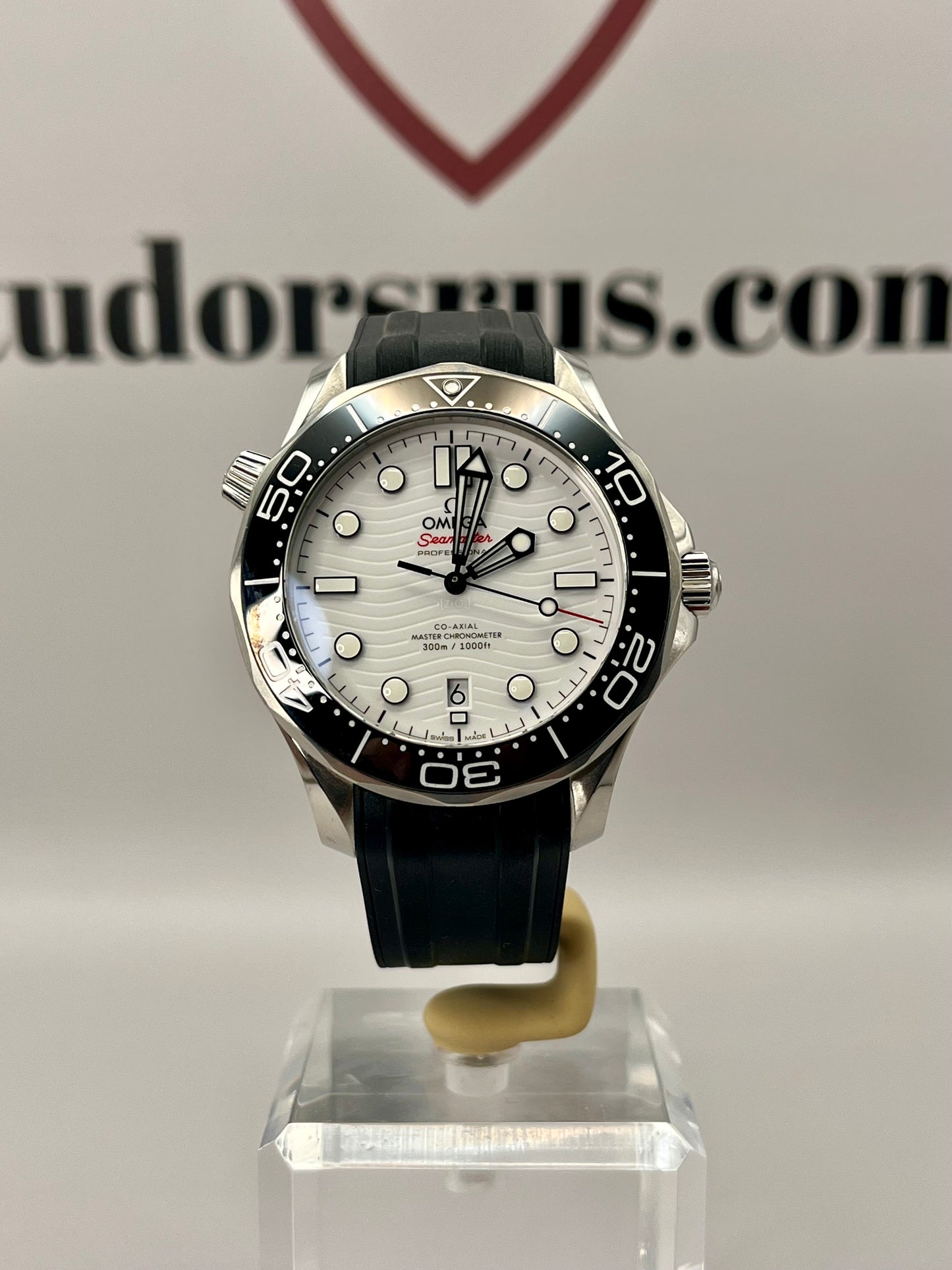 OMEGA Seamaster Diver 300M - 42mm - 210.32.42.20.04.001 - MINT