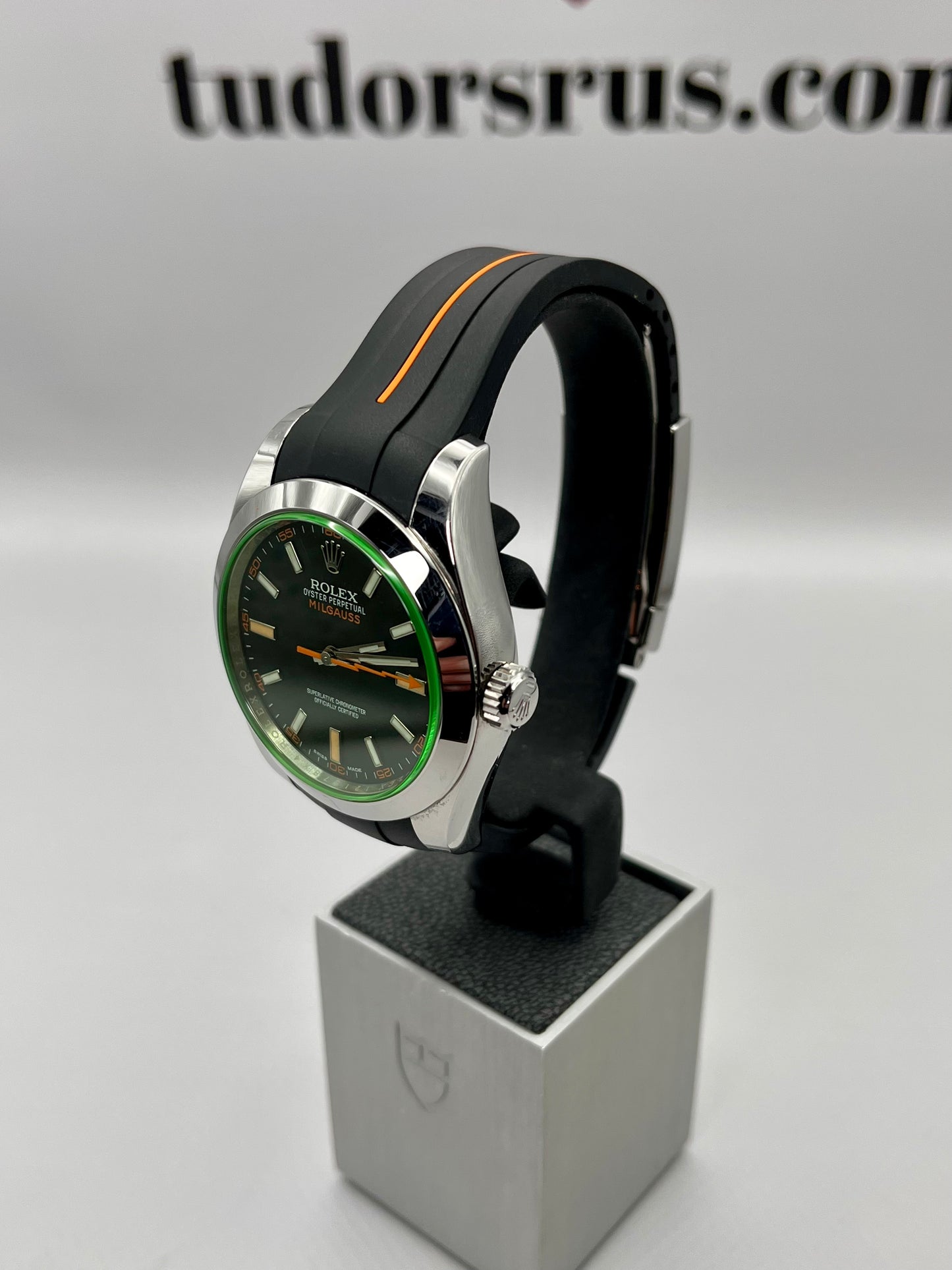 2019 ROLEX Milgauss 116400 GV - 40mm - Full Set - Unworn Oyster Strap