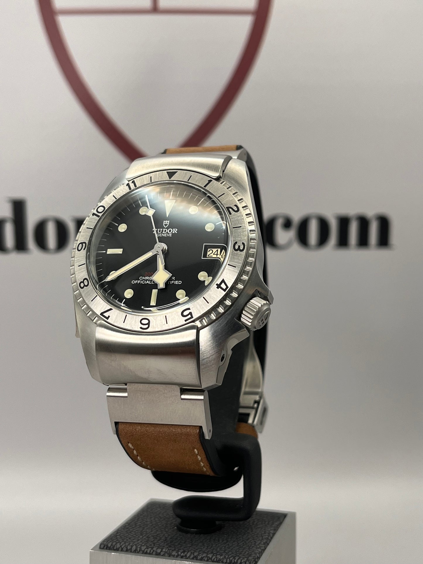 **BRAND NEW** 2025 TUDOR Black Bay P01 - 42mm - 70150