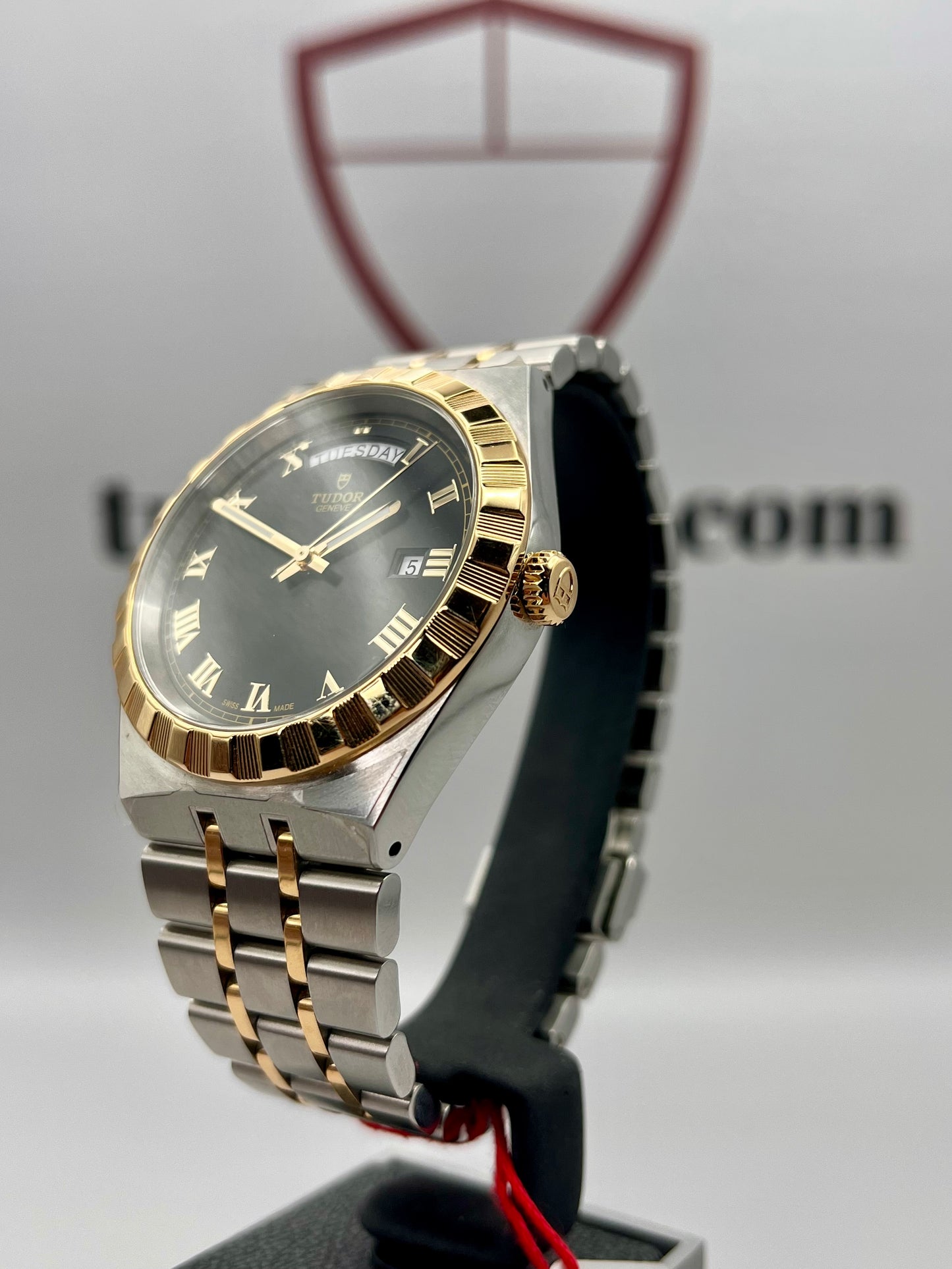 UNWORN 2023 TUDOR Royal 41mm Date/Day - M28603 - Full Set - Warranty to Apr 2028