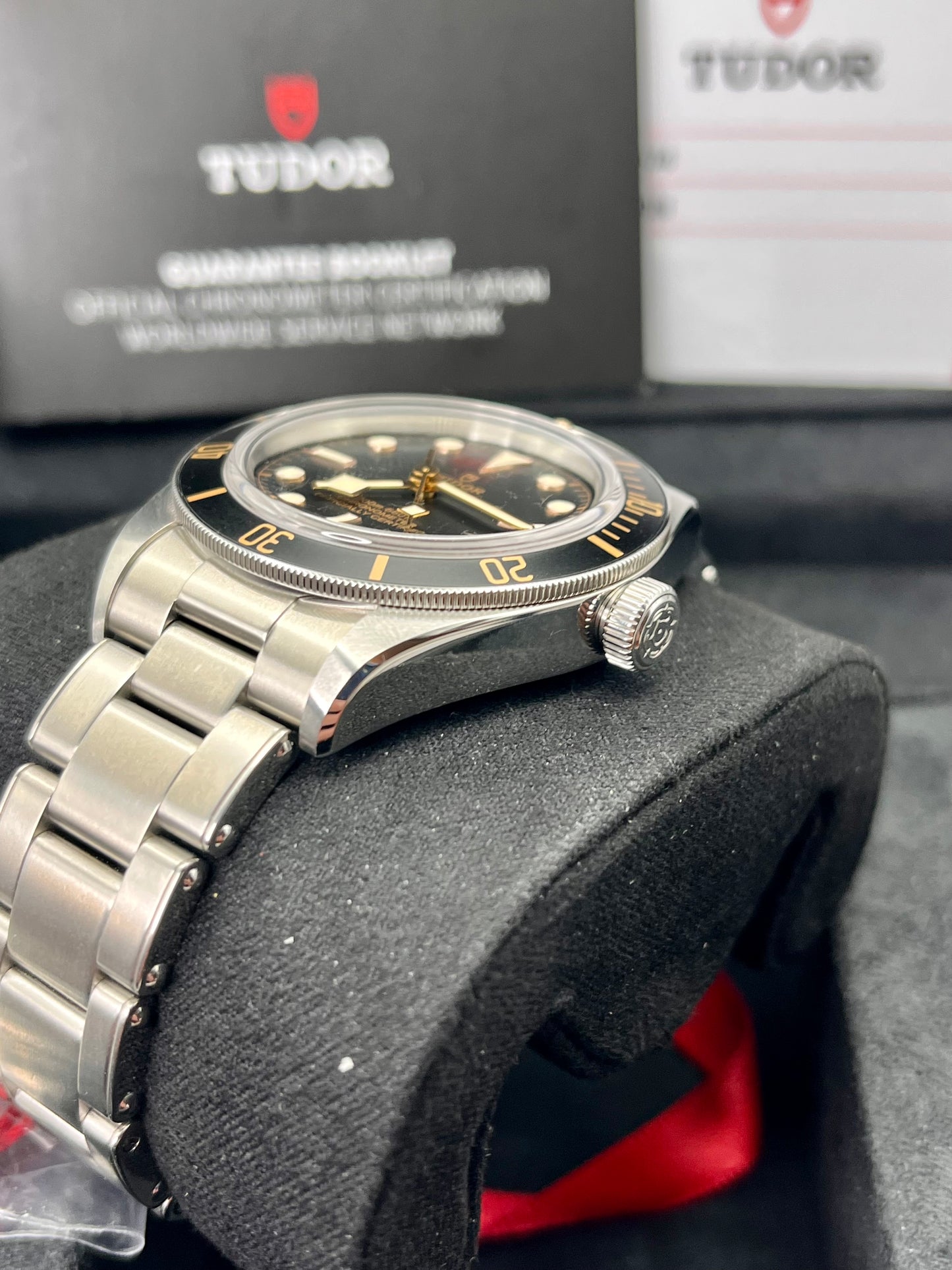 2019 **UNWORN & STICKERED** NOS - 79030N - 39 mm - Full Set