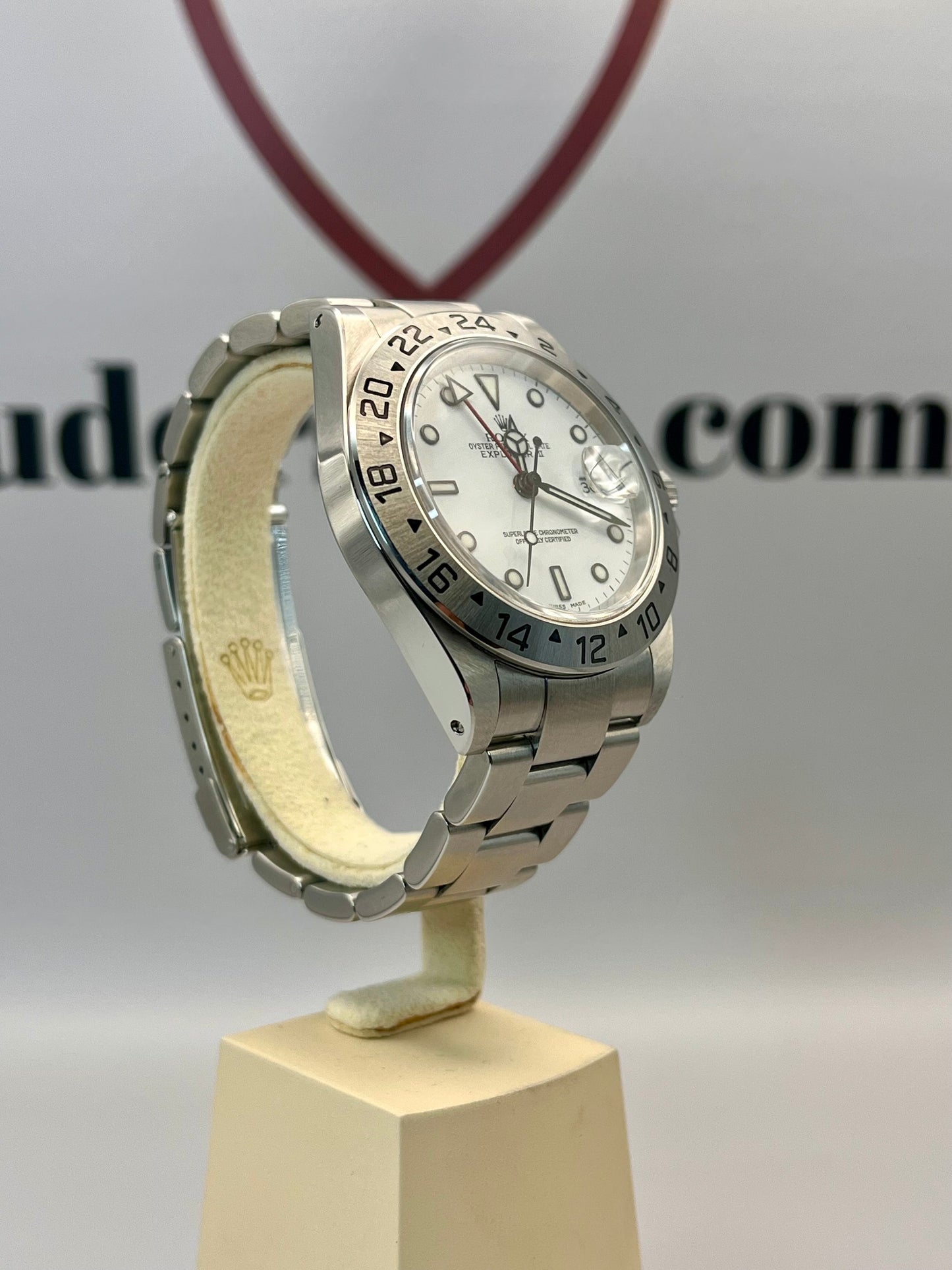 2006 ROLEX Explorer II - 16570 - 40mm - Polar Dial - Immaculate Full Set