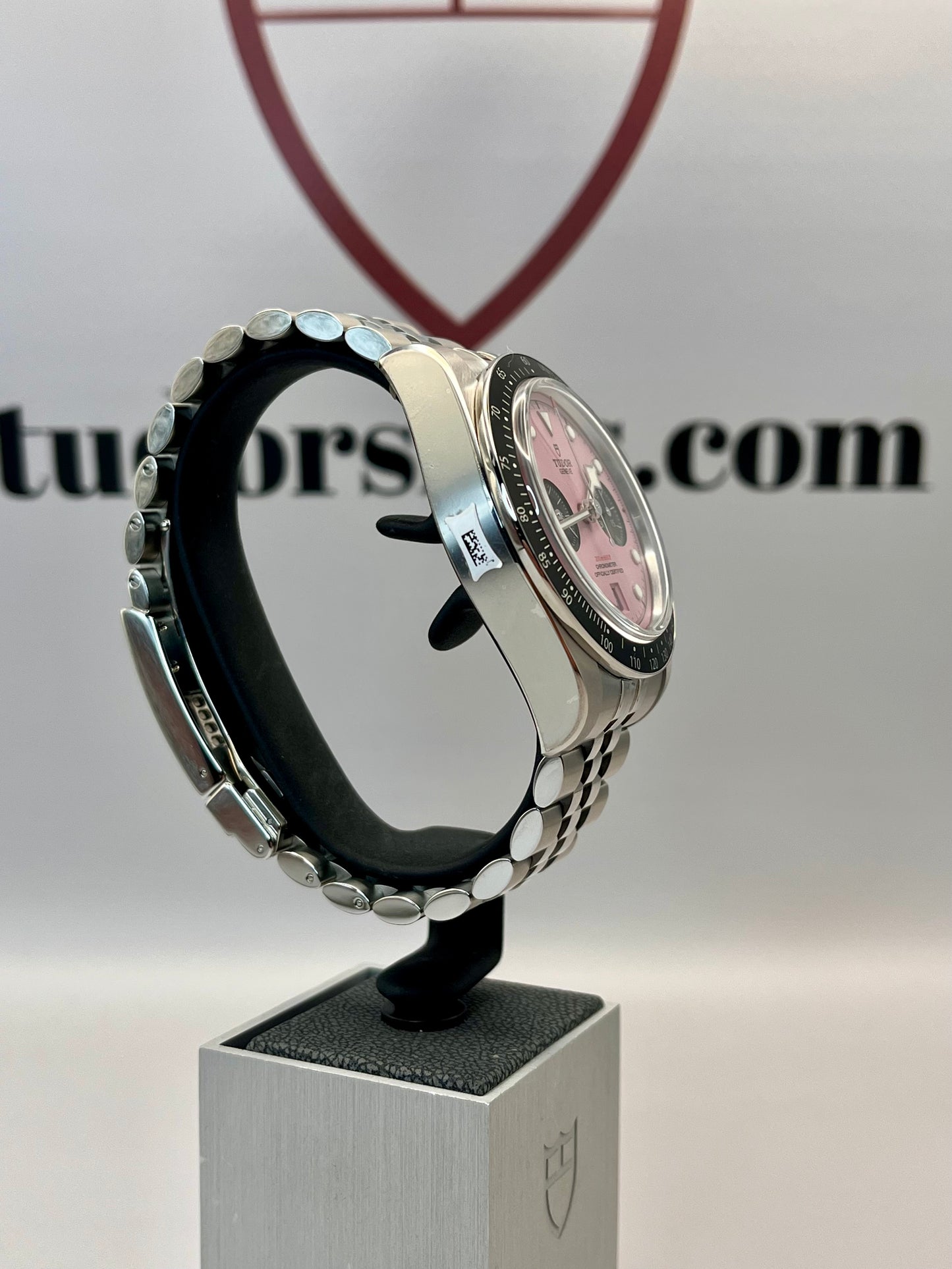 2025 *UNWORN* TUDOR Black Bay Chrono Miami Pink - 79360N - 41mm - Full Set