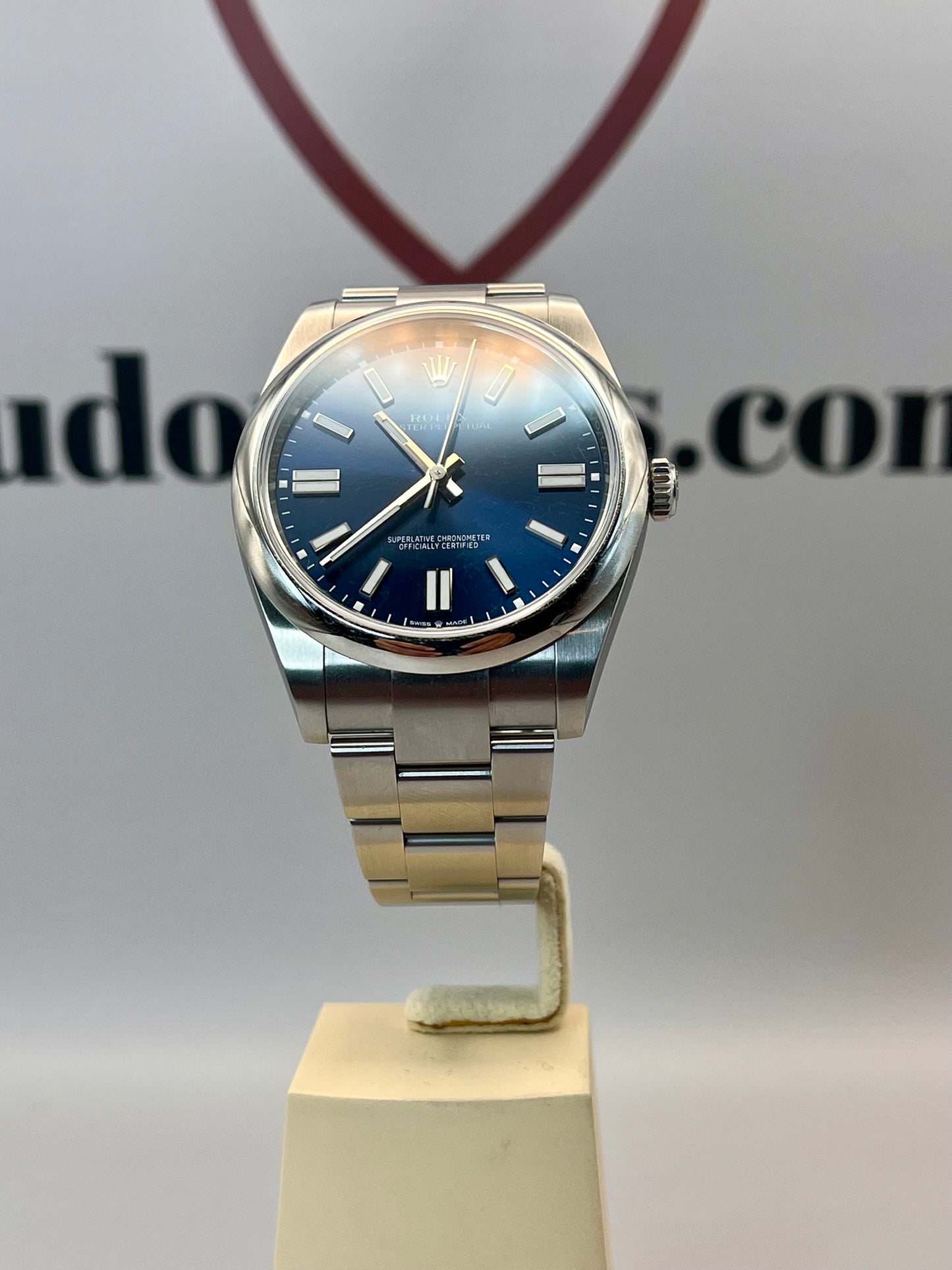 2025 ROLEX Oyster Perpetual 41mm - 124300 - Full Set - Warranty to March 2030