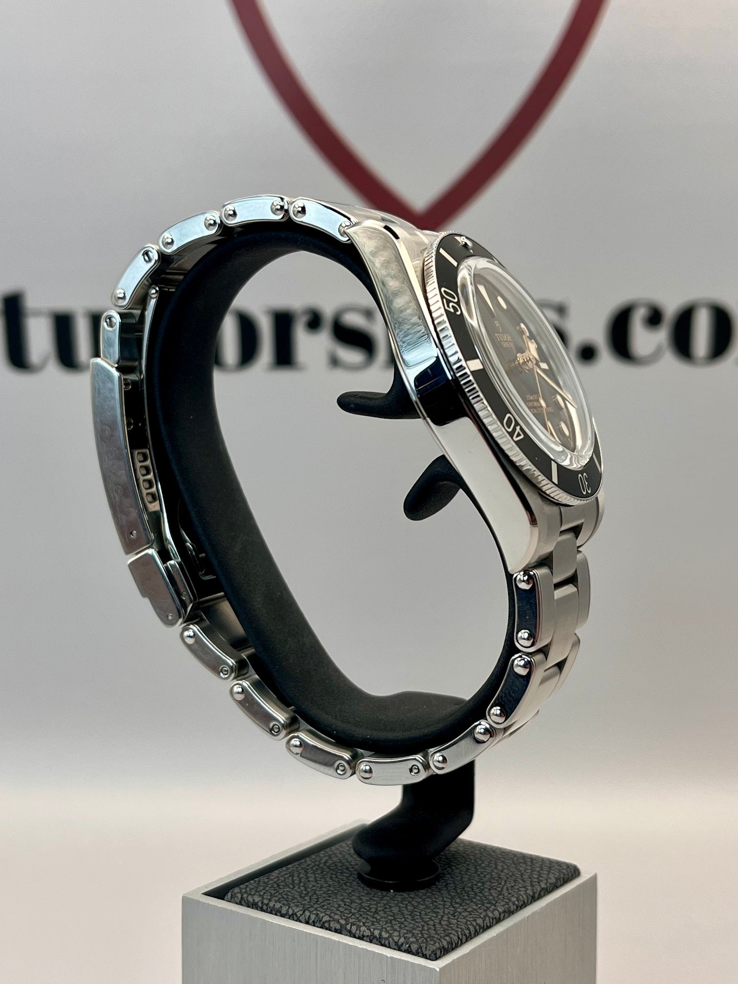 2023 TUDOR Black Bay 54 - M79000N - 37mm - Full Set - Warranty to Sep 2028