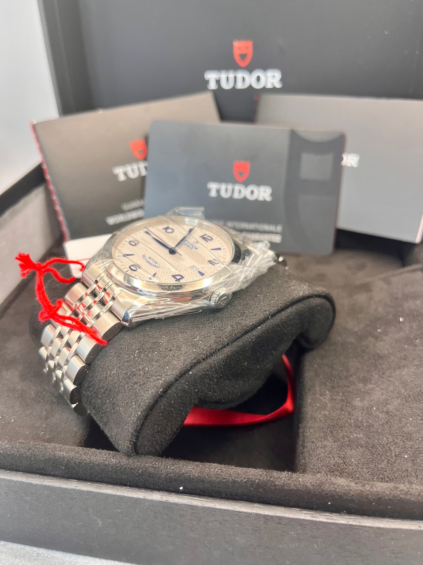 2025 *NEW/UNWORN* TUDOR 1926 - 41mm - 91650 - Full Set - Warranty to Apr 2030