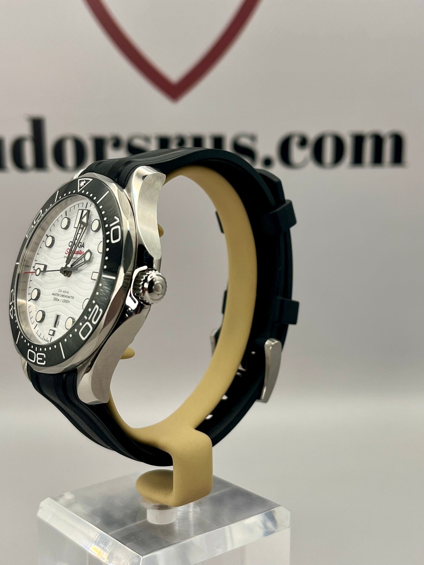 OMEGA Seamaster Diver 300M - 42mm - 210.32.42.20.04.001 - MINT