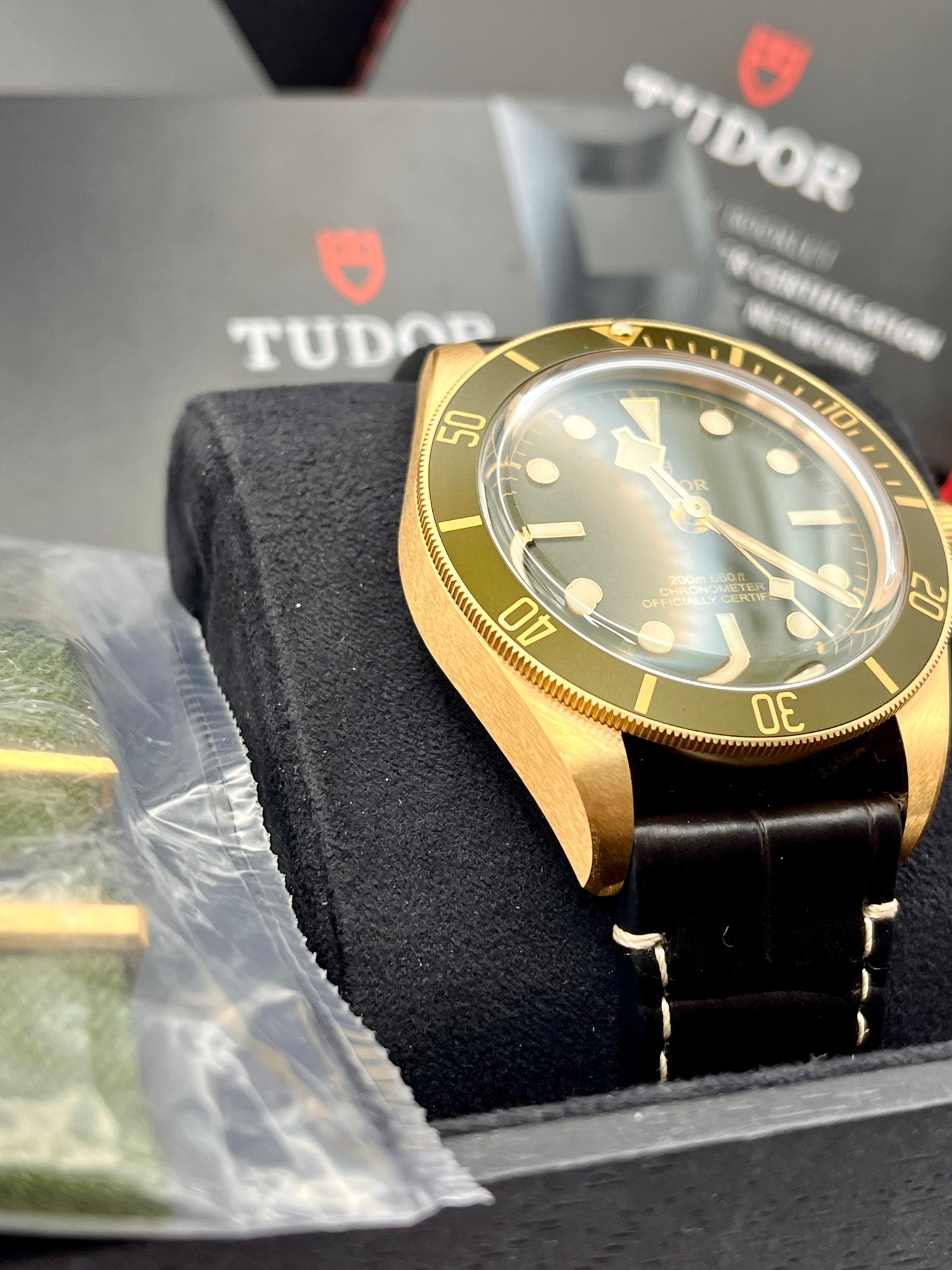 2025 **NEW** TUDOR Black Bay 58 18K - 79018V - 39 mm - Full Set