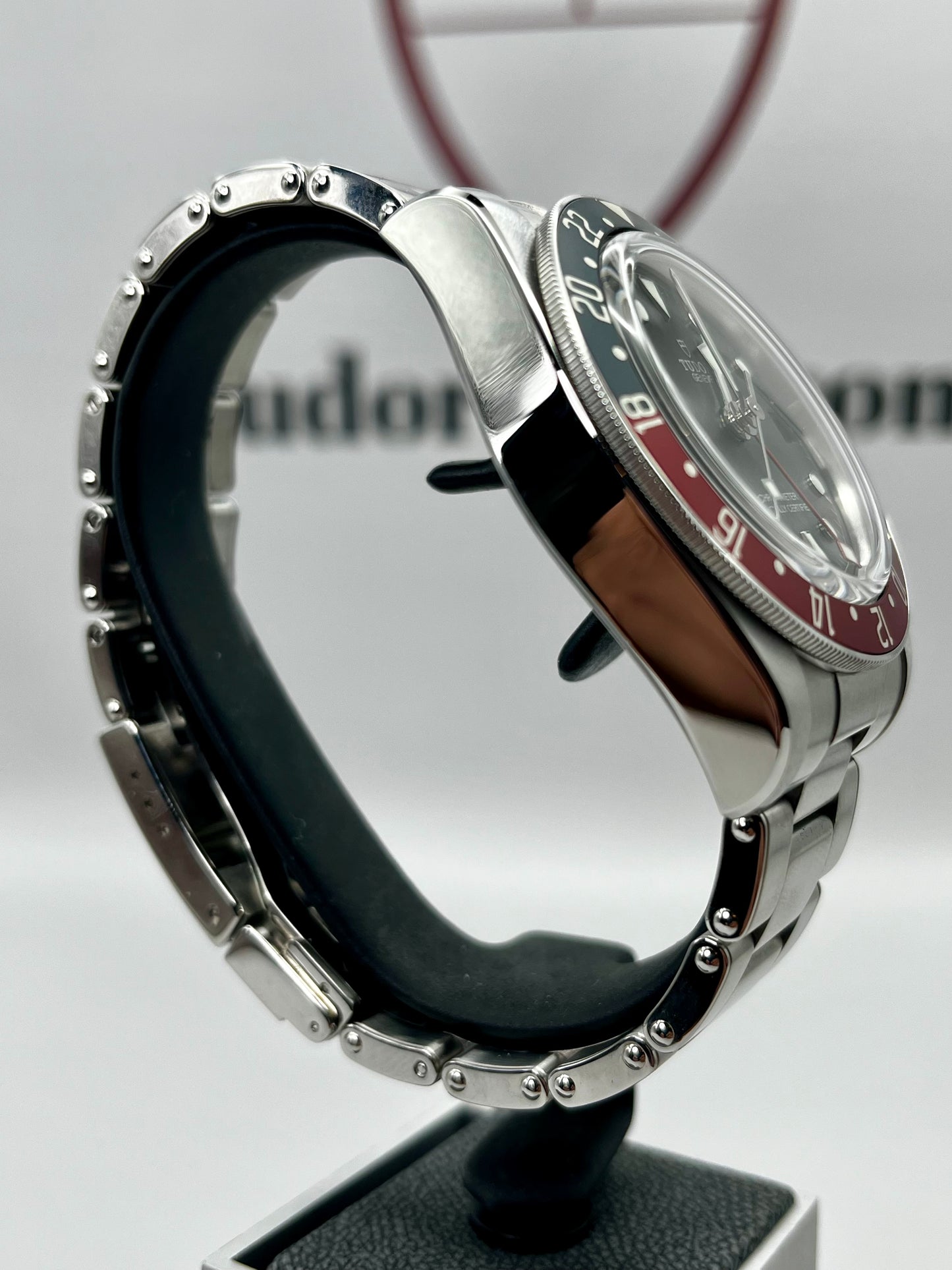2021 *UNWORN* TUDOR 41mm GMT Pepsi - 41mm - Full Set - Warranty to July 2026