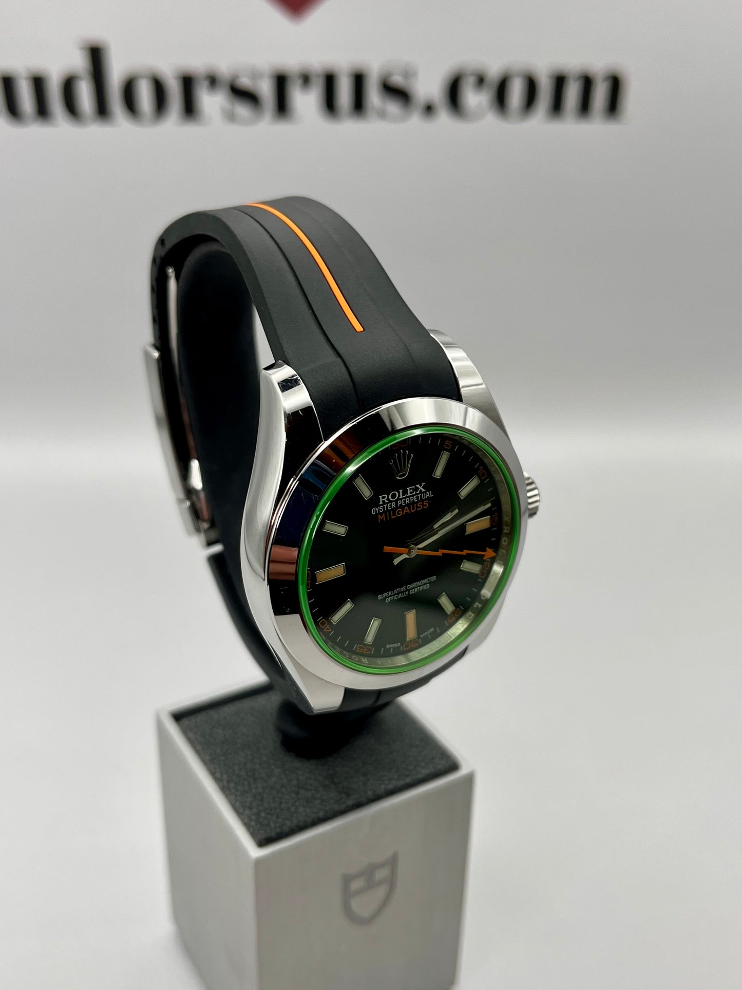 2019 ROLEX Milgauss 116400 GV - 40mm - Full Set - Unworn Oyster Strap