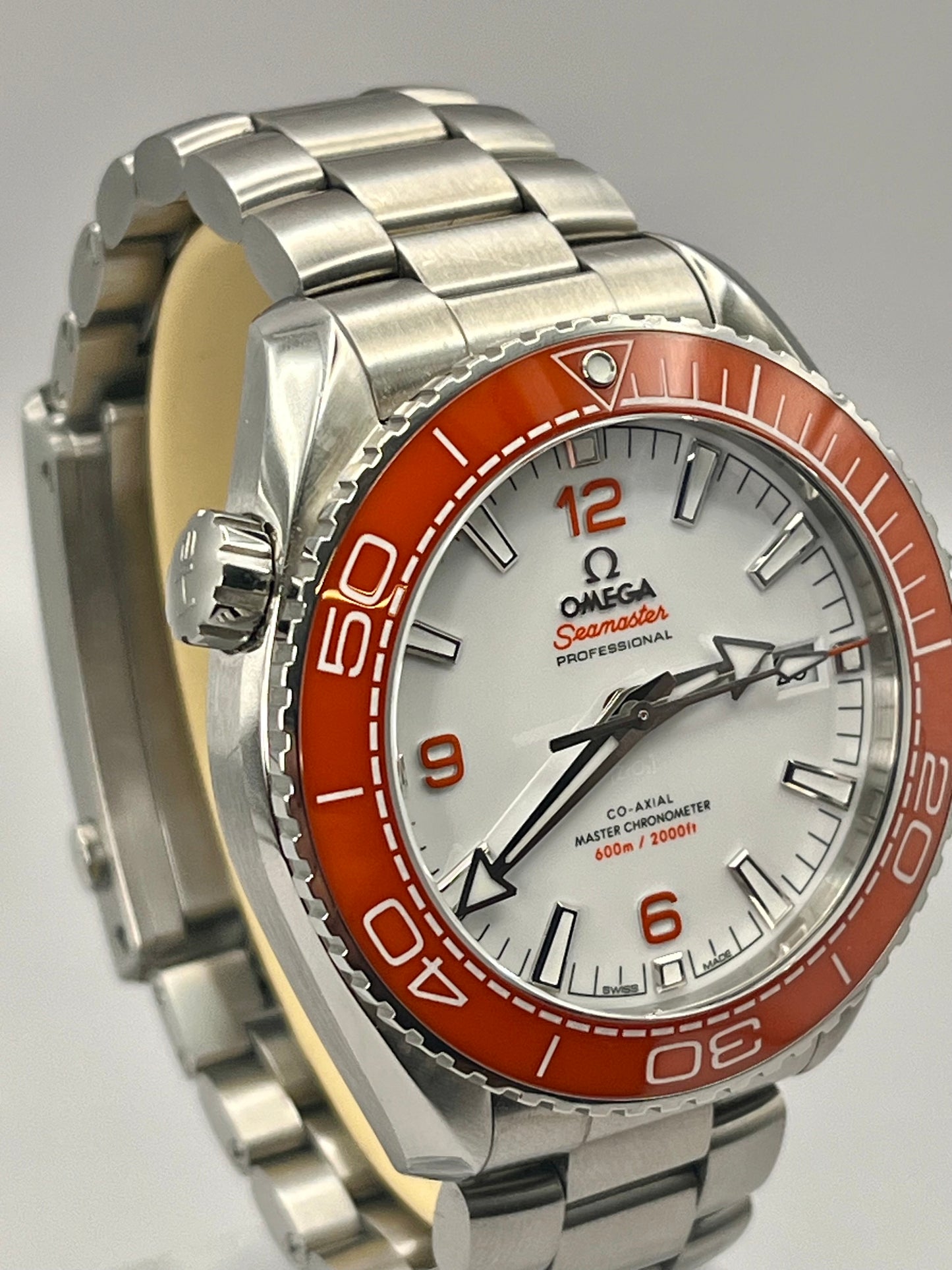 OMEGA SeaMaster Planet Ocean - 215.30.44.21.04.001 - 43.5 mm