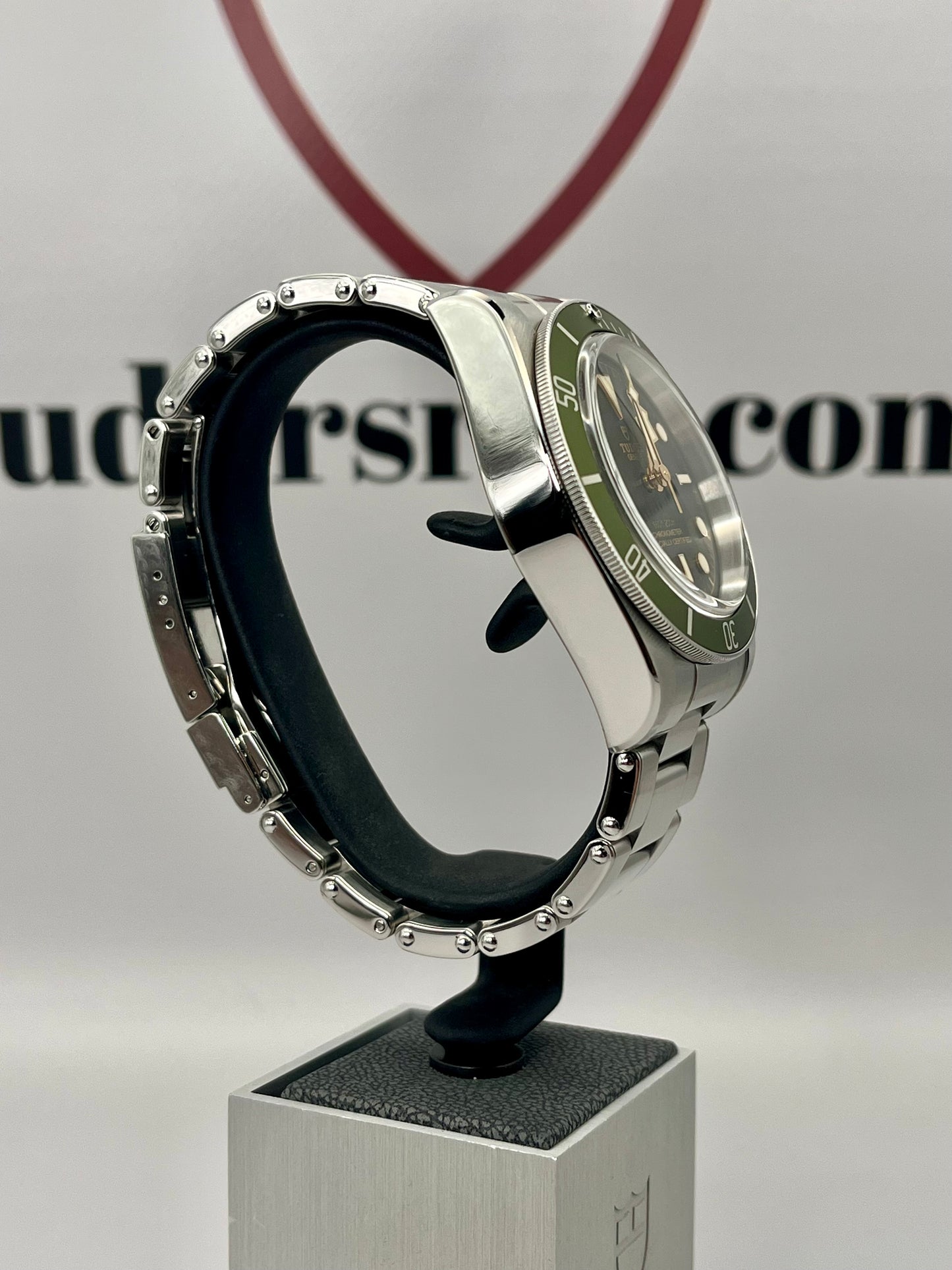 2023 TUDOR Black Bay 79230G 'Harrods' Edition - 41mm - Full Set