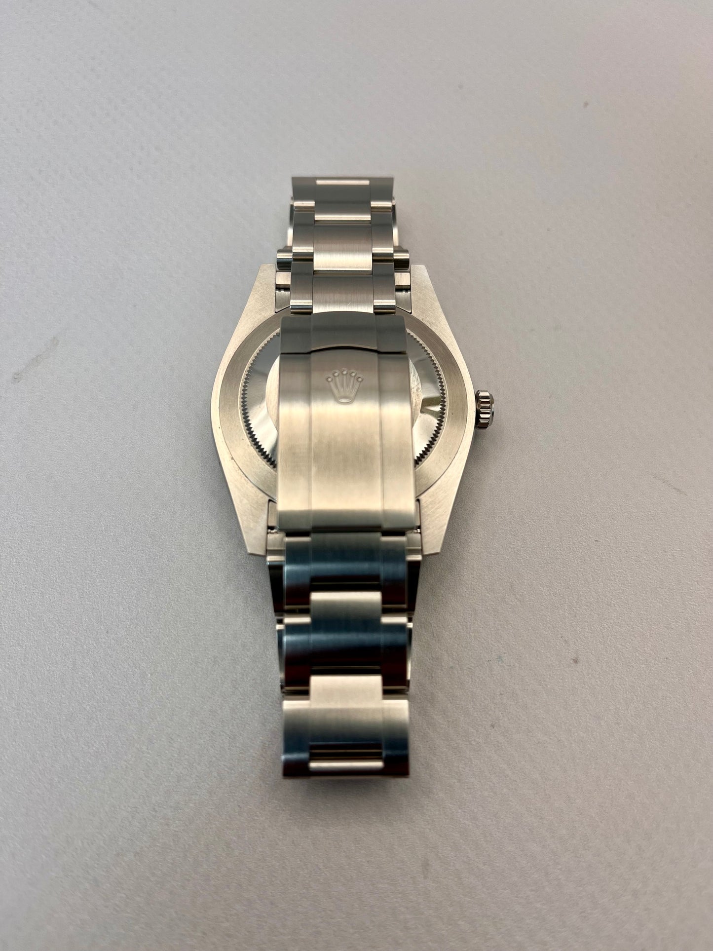 2025 ROLEX Oyster Perpetual 41mm - 124300 - Full Set - Warranty to March 2030