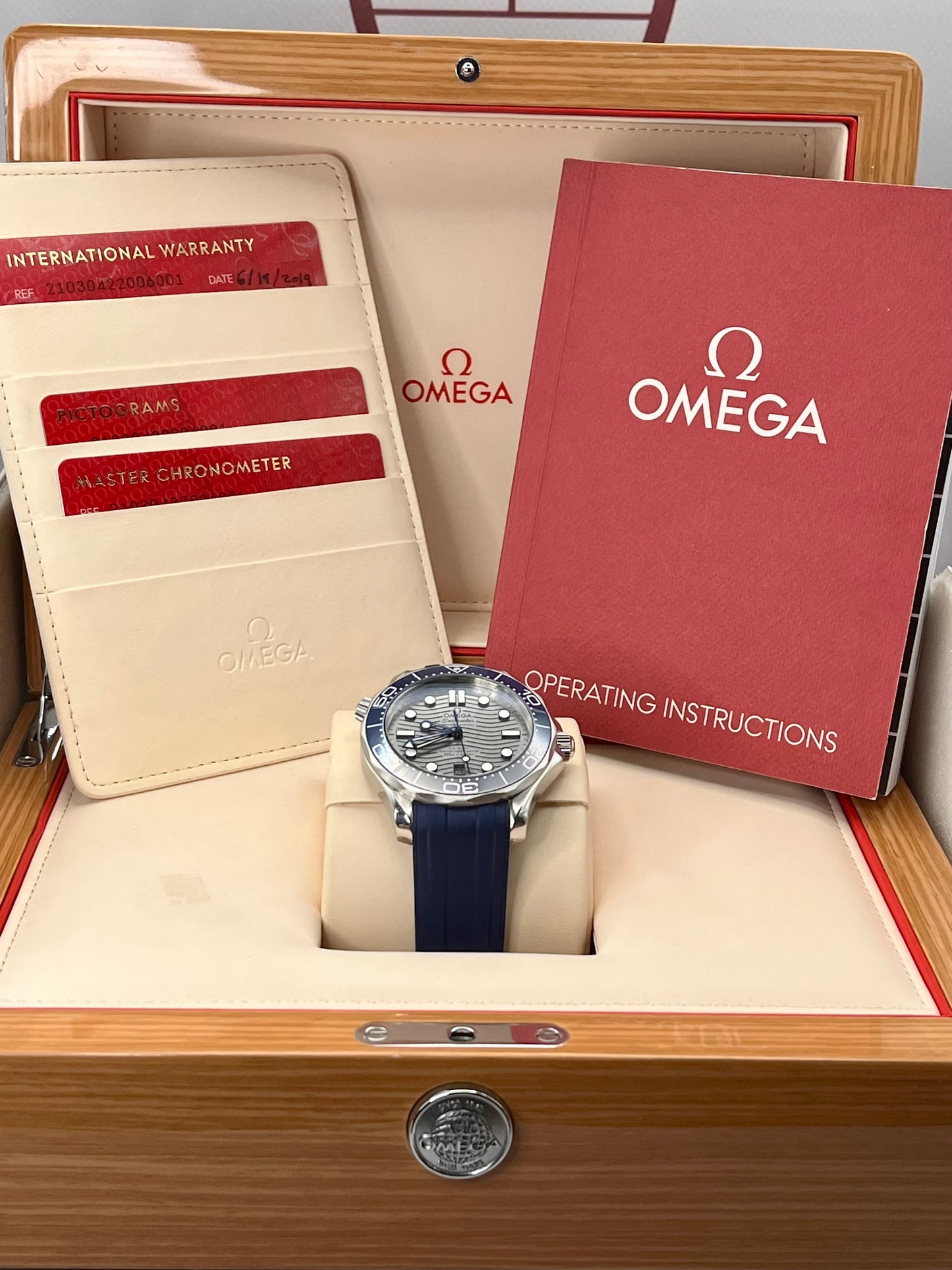 OMEGA Seamaster Diver 300M - 42 mm - 210.32.42.20.06.001