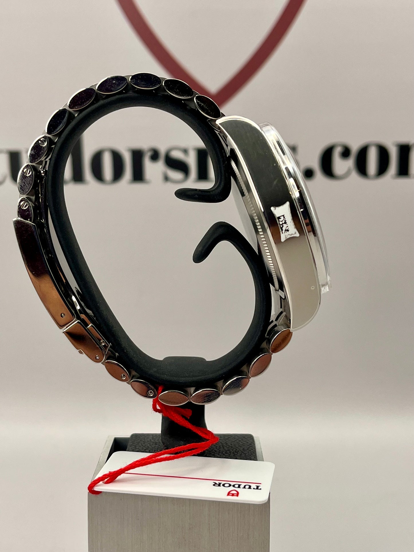 *BRAND NEW* TUDOR Black Bay Chrono Miami Pink - 79360N - 41mm - Full Set