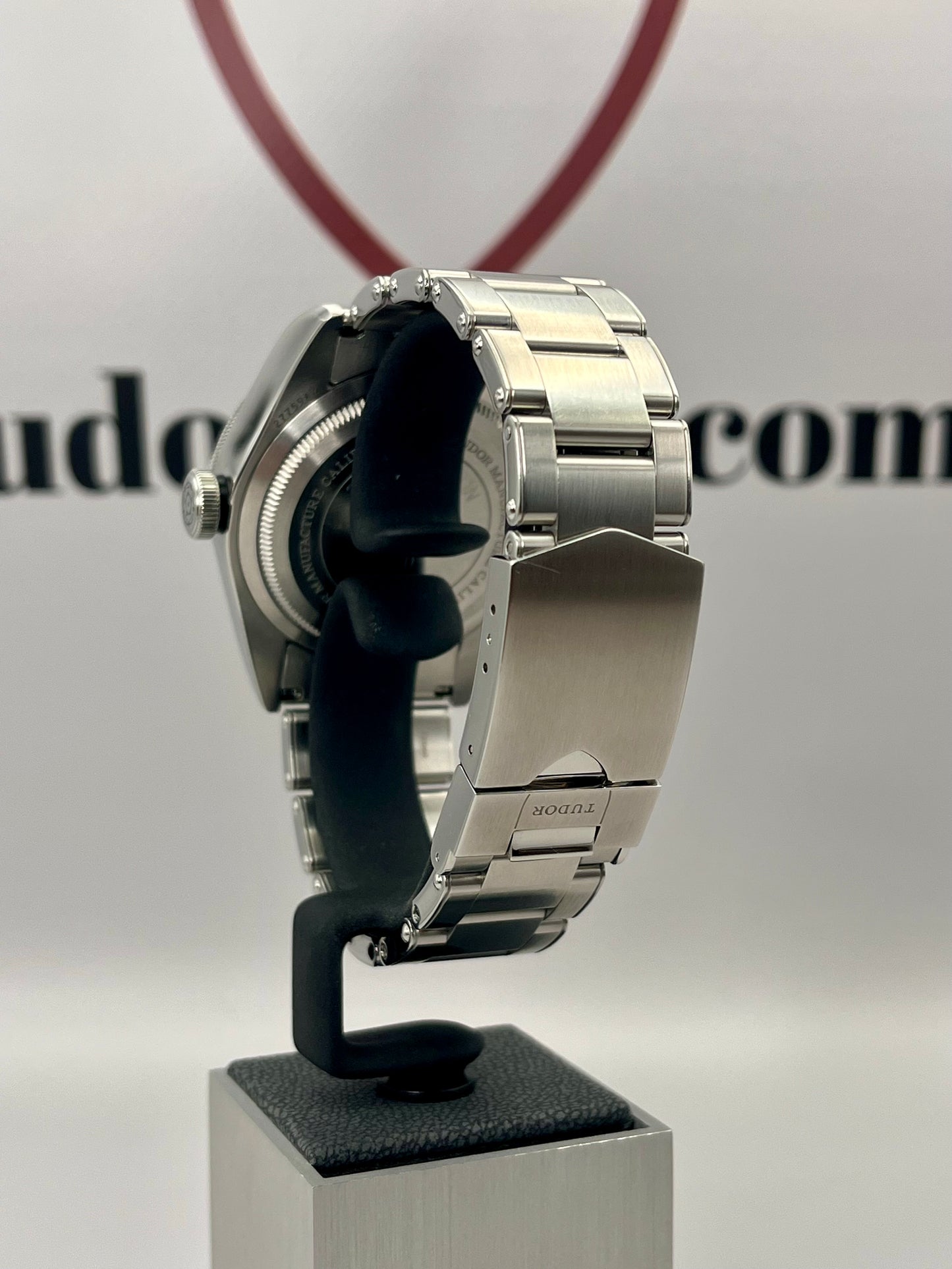 2023 TUDOR Black Bay 79230G 'Harrods' Edition - 41mm - Full Set