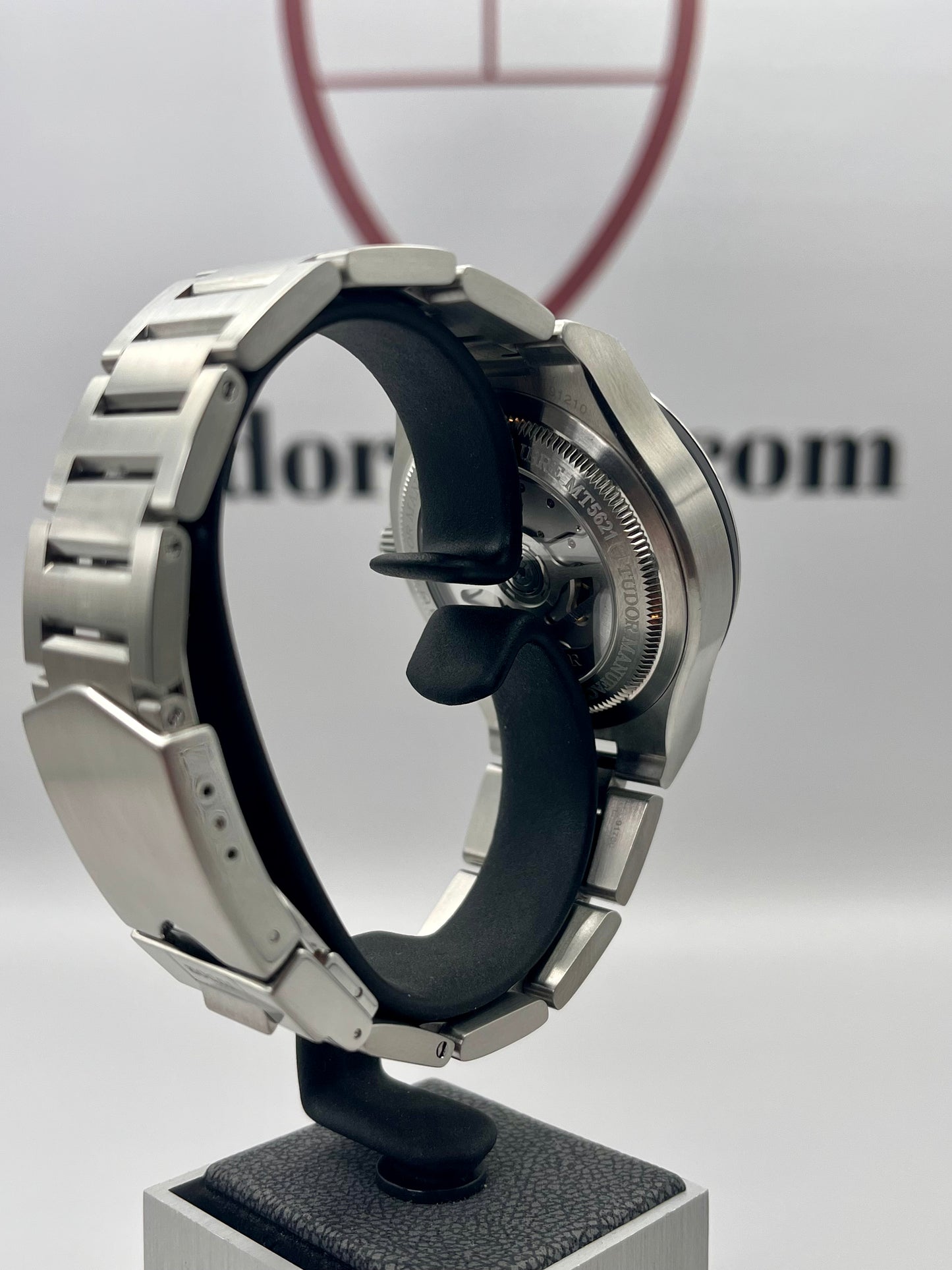 2018 TUDOR North Flag - Full Set