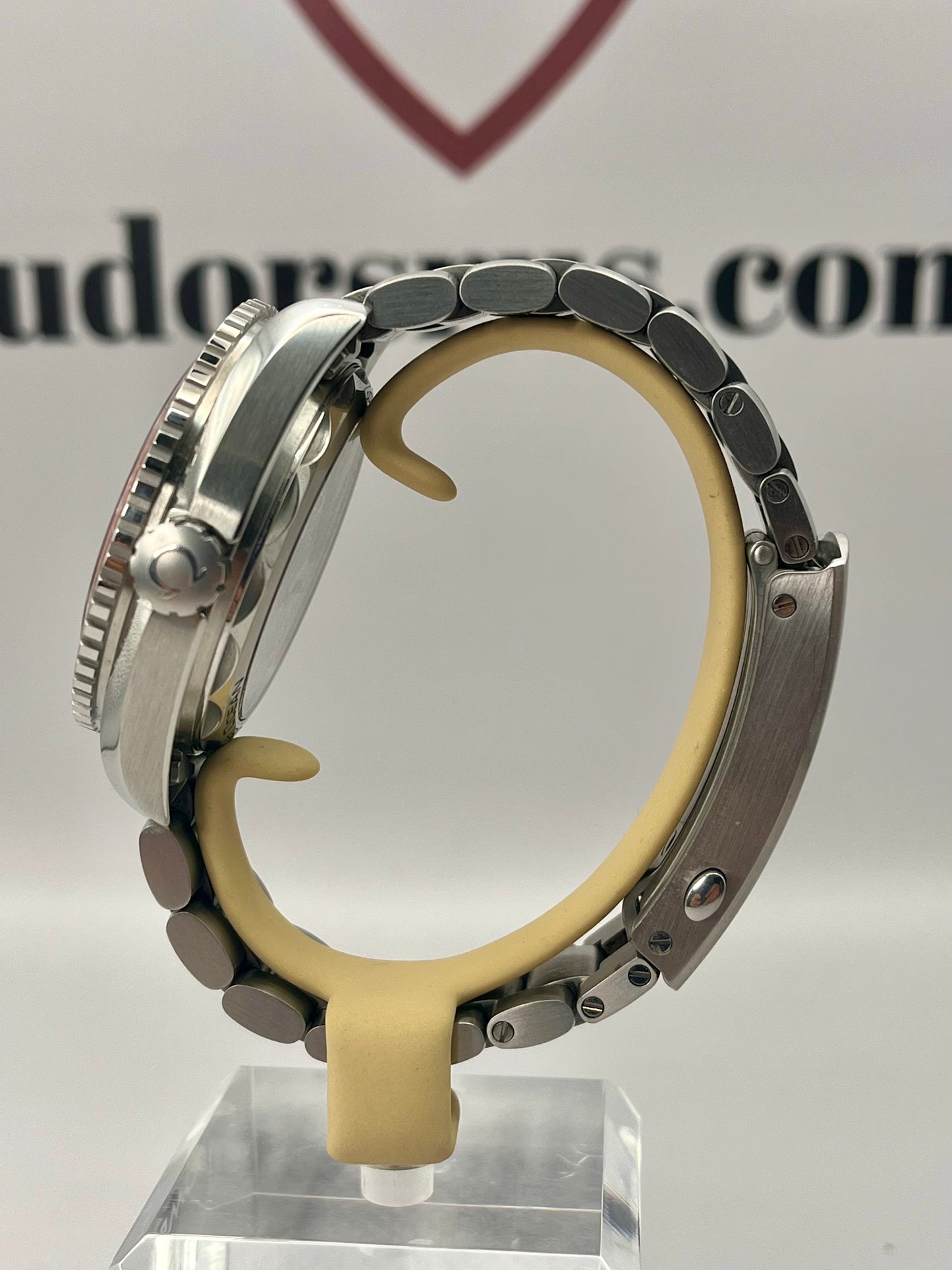 OMEGA SeaMaster Planet Ocean - 215.30.44.21.04.001 - 43.5 mm