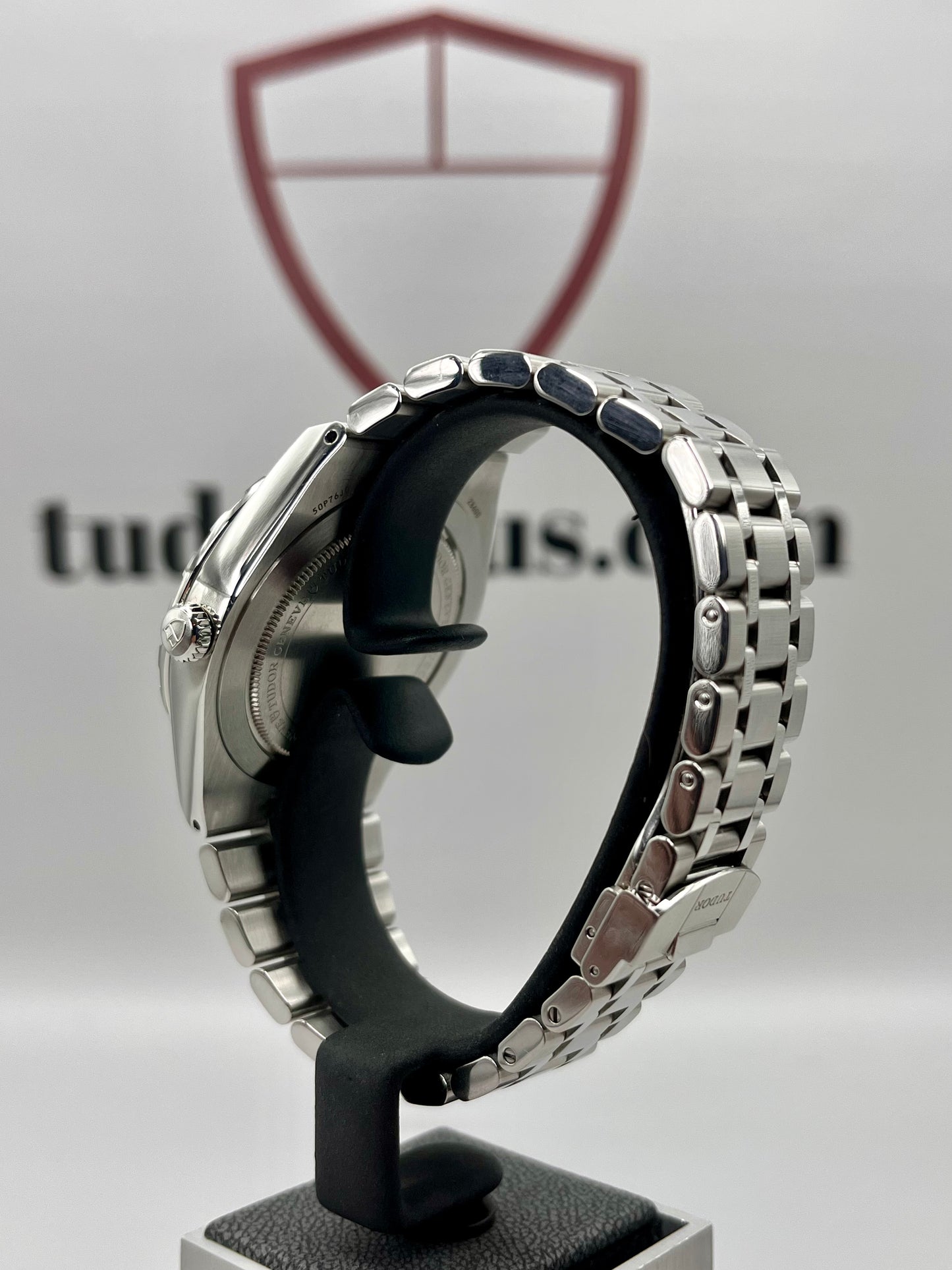 2024 TUDOR Royal Blue - Ref 28600 Day/Date - 41mm - Full Set - Warranty to Oct 2029