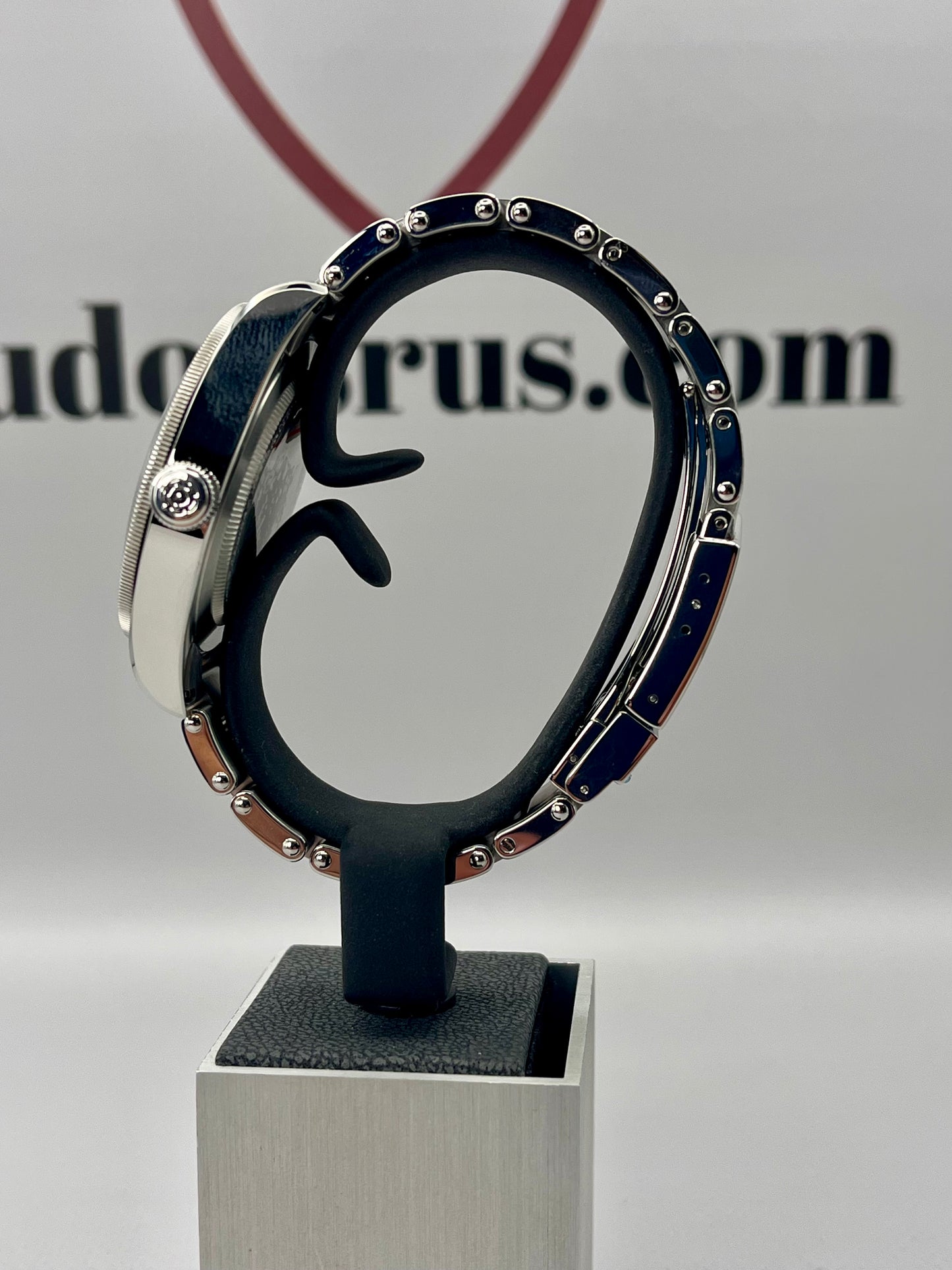 **BRAND NEW** 2025 TUDOR Black Bay 58 - 79030B - 39 mm - Full Set