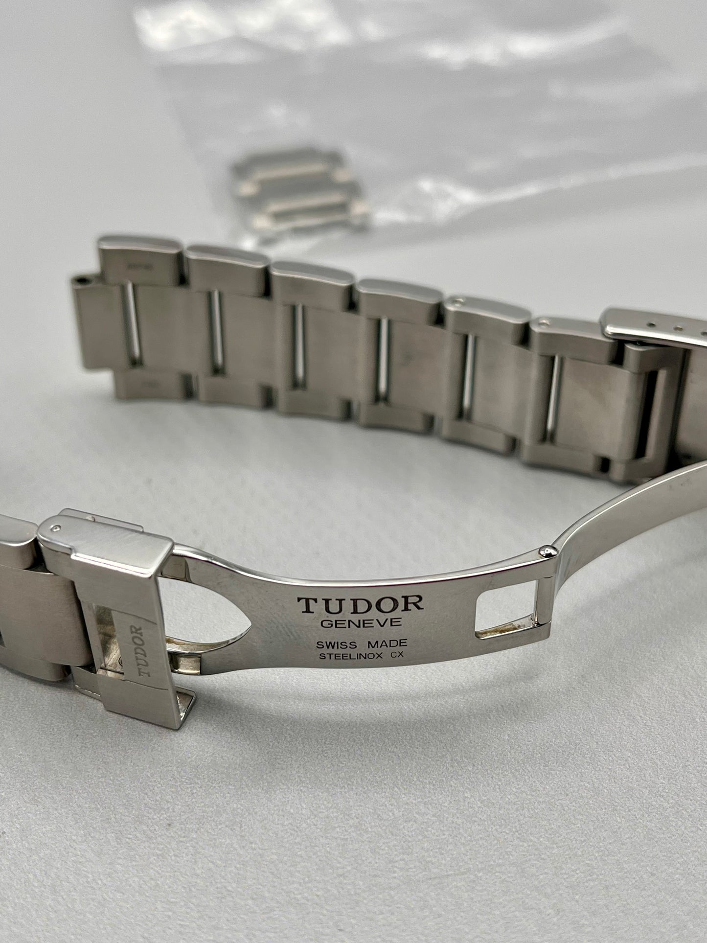 2015 TUDOR Black Bay 79220B 'Smiley ' - 41mm - Full Set - Beautiful Condition