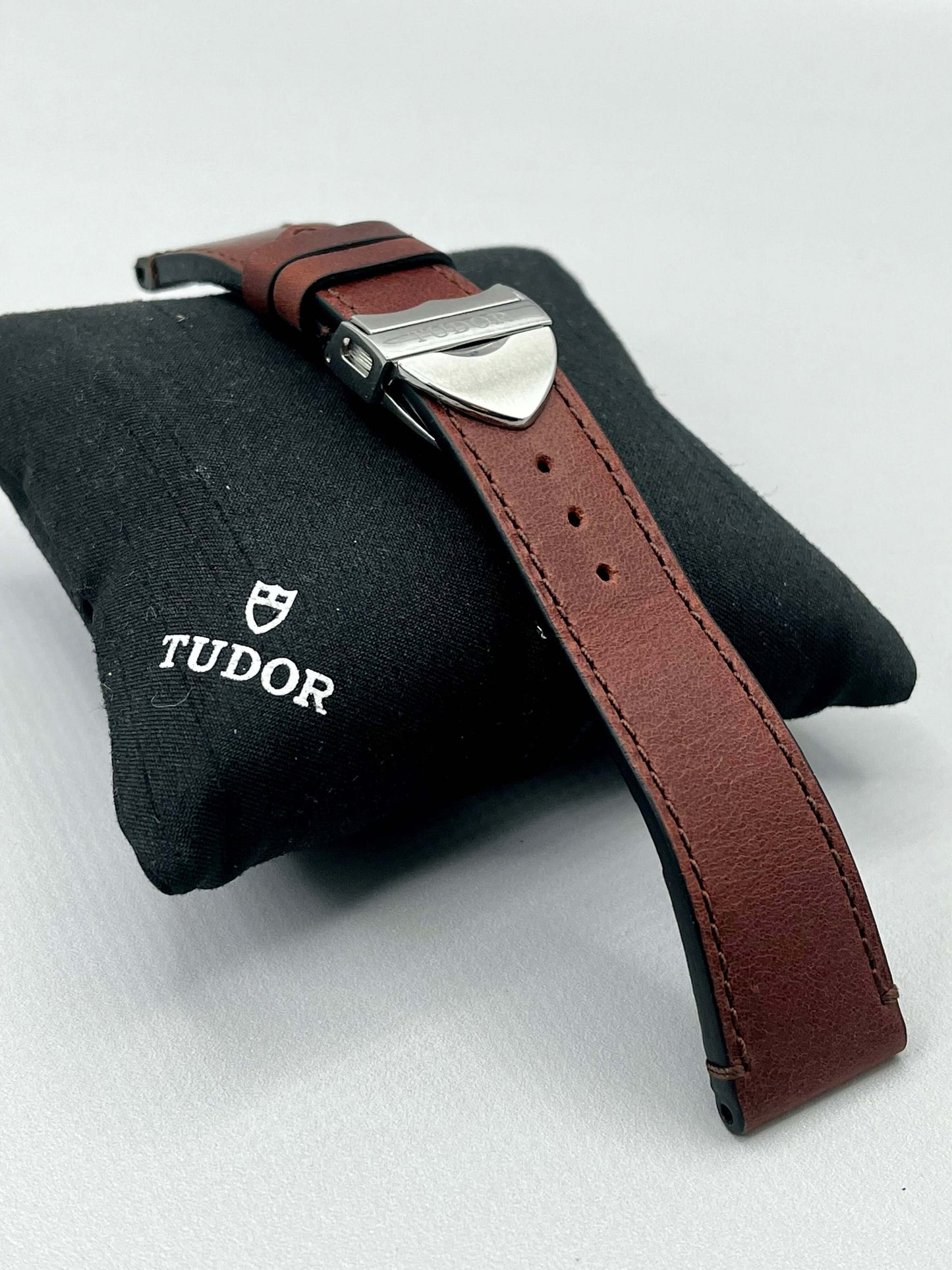 Genuine TUDOR OEM UNWORN Brown Leather Strap 22mm & TUDOR 18mm Clasp