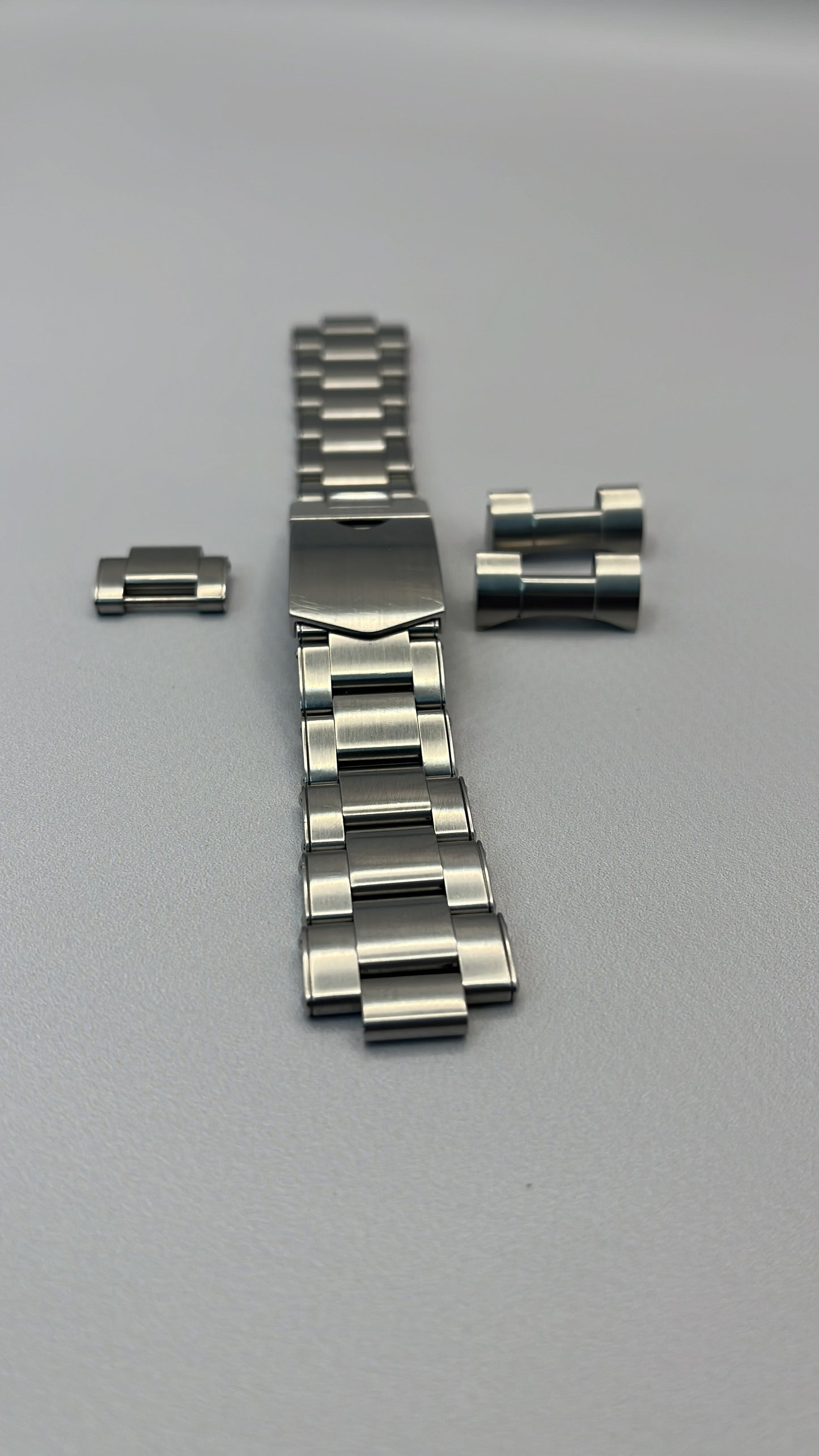 22mm Rivet Strap