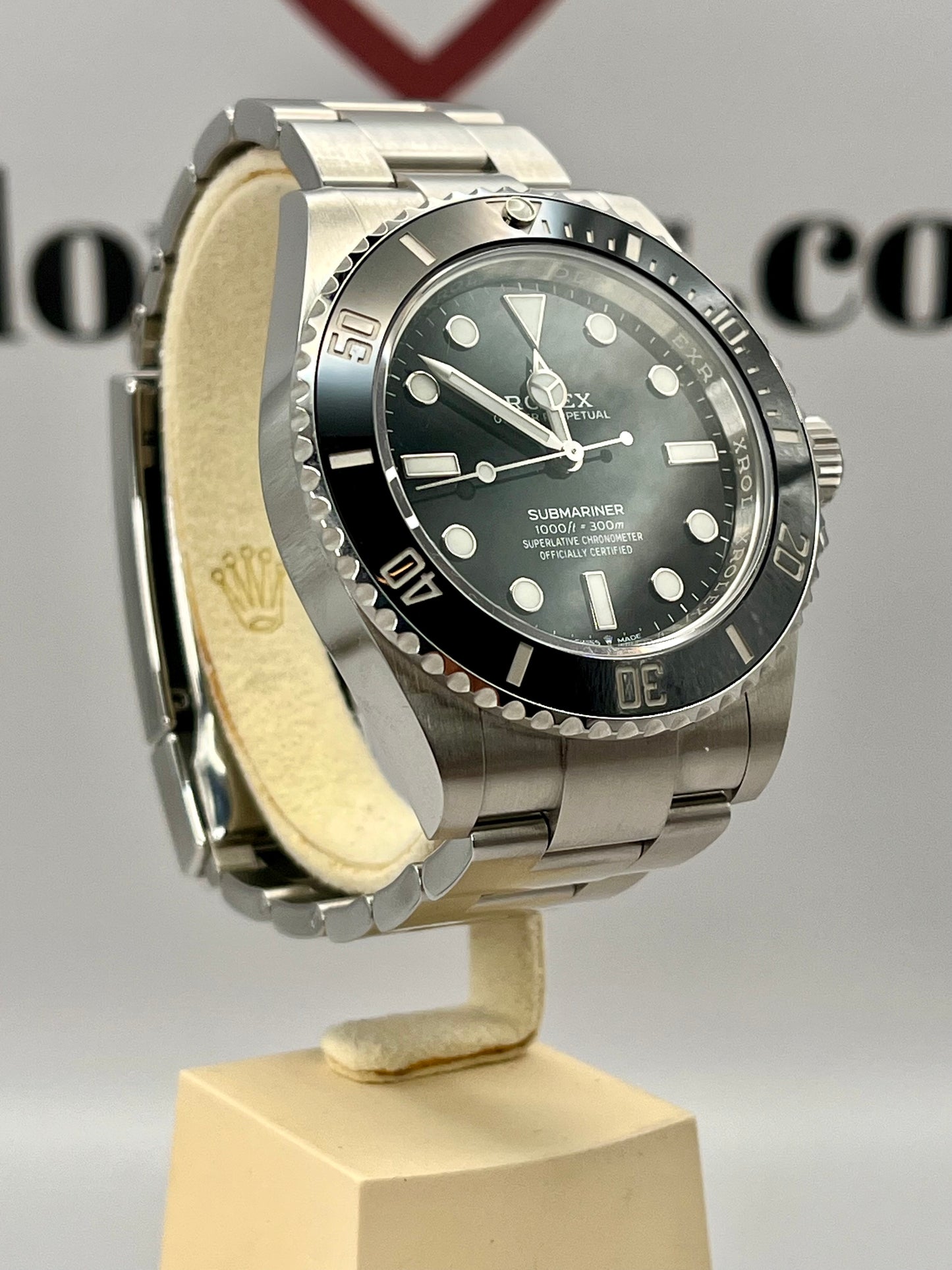 2021 ROLEX Submariner - 124060 - 40 mm - Full Set - Warranty
