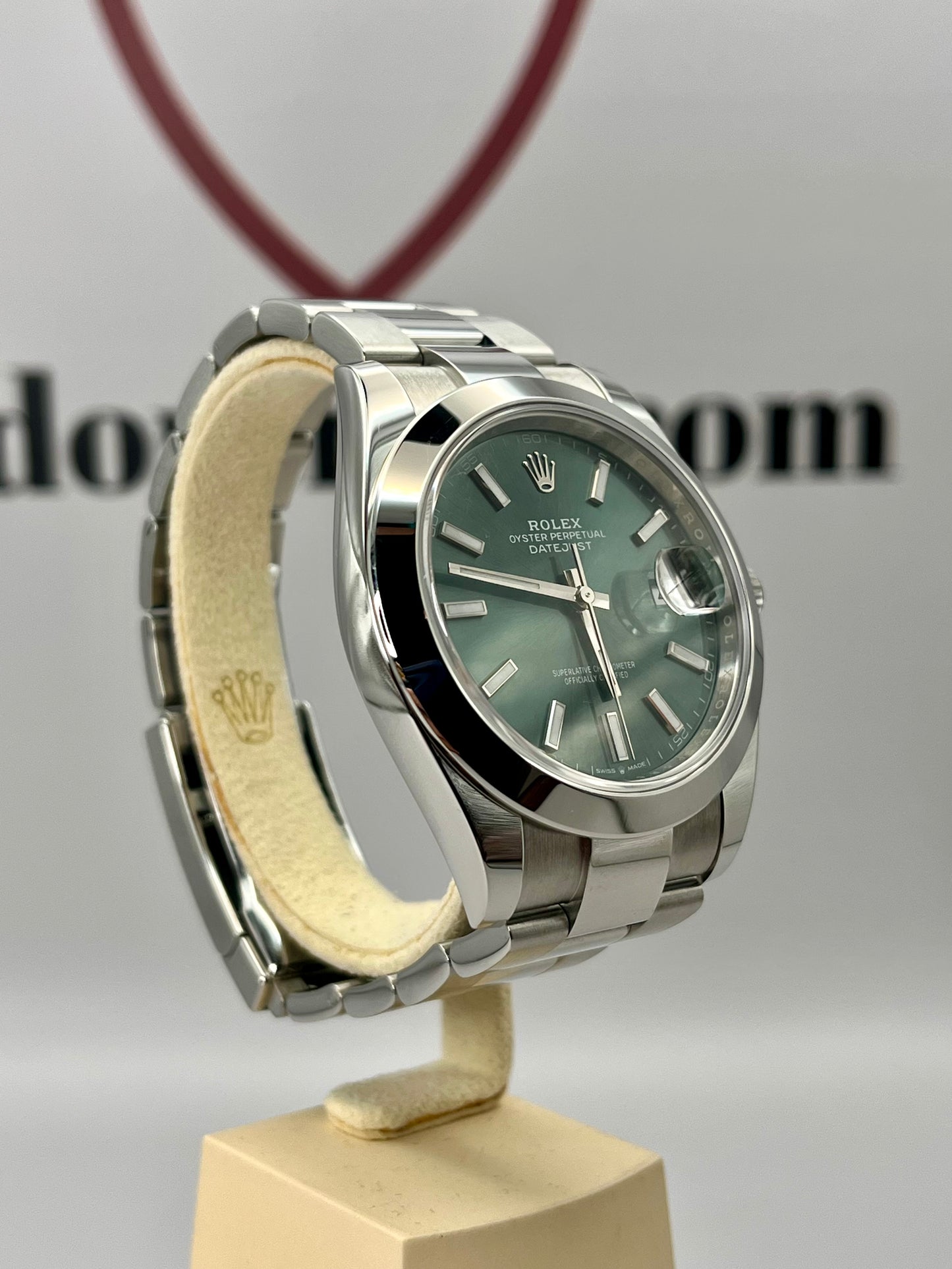 2025 ROLEX Datejust 41mm - 126300 - Mint Green Dial - Full Set