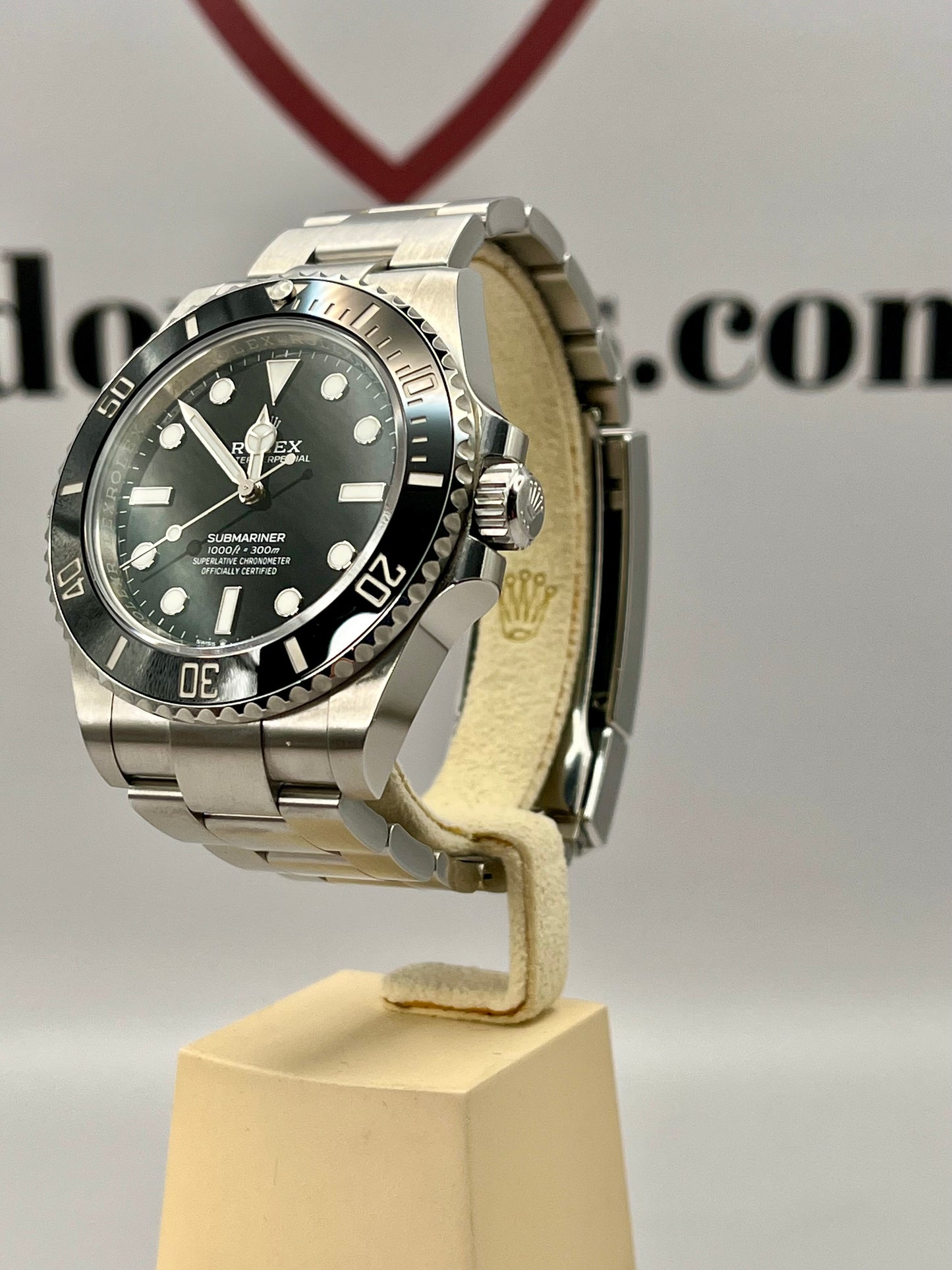 2021 ROLEX Submariner - 124060 - 40 mm - Full Set - Warranty
