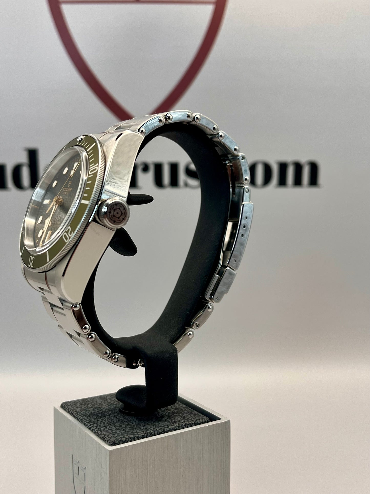 2022 TUDOR Black Bay 79230G 'Harrods' Edition - 41mm - Full Set