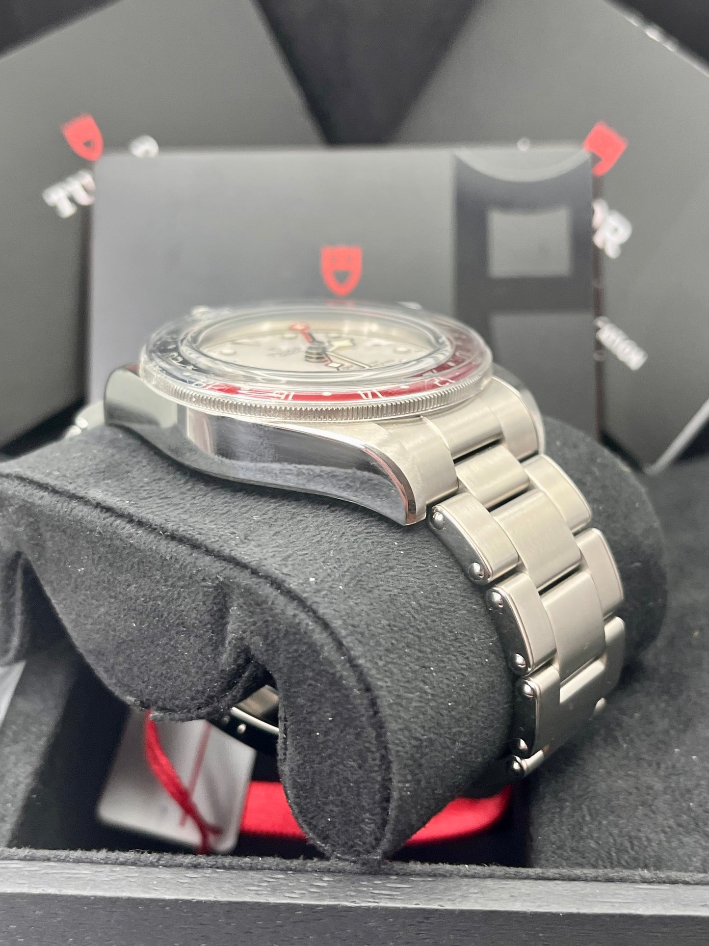 2023 Unworn Tudor Black Bay GMT Pepsi - 79830RB - Opaline Dial - 41mm - Full Set