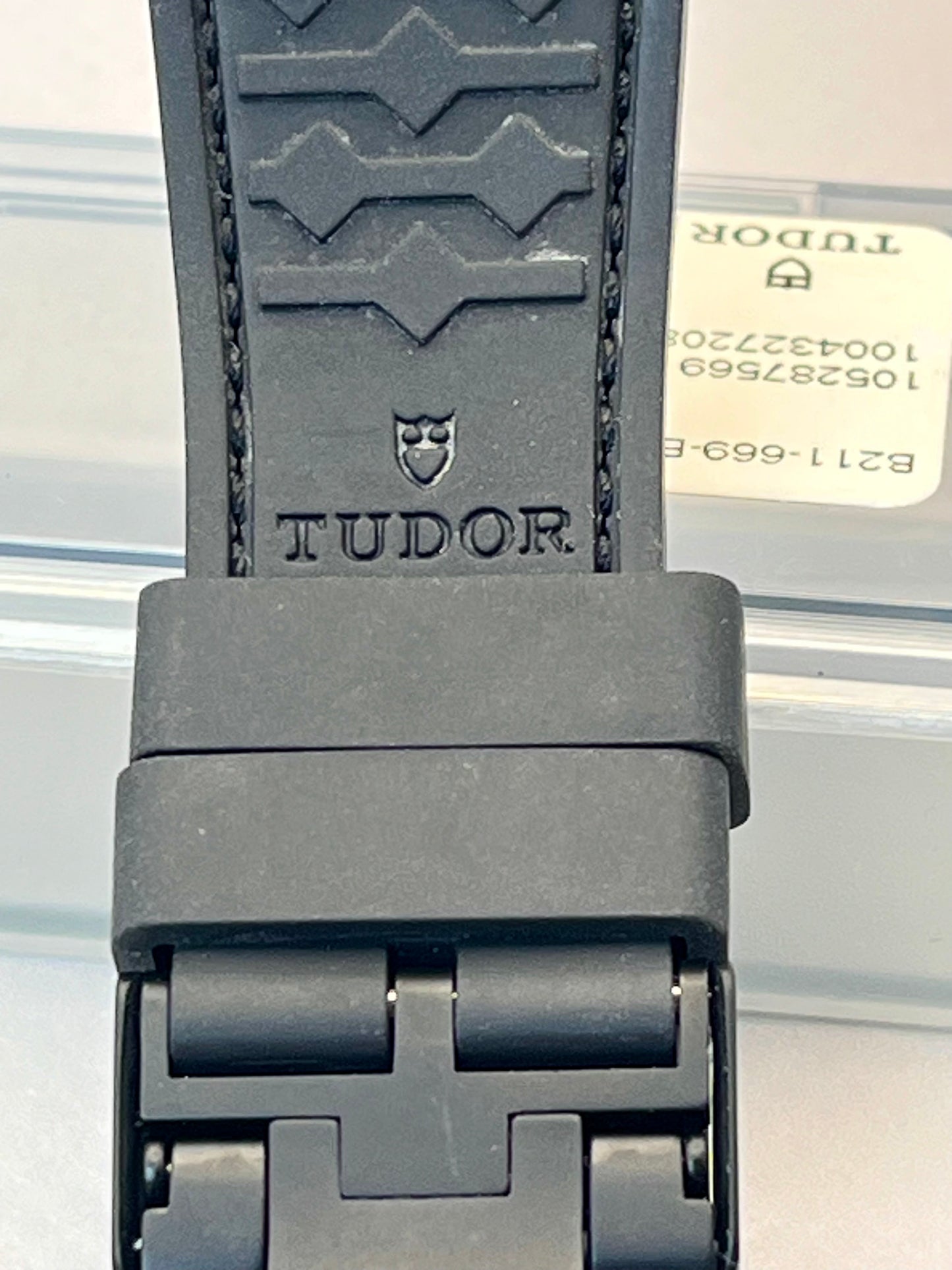 TUDOR OEM 22mm Hybrid Strap + OEM Tudor Black 18mm Clasp