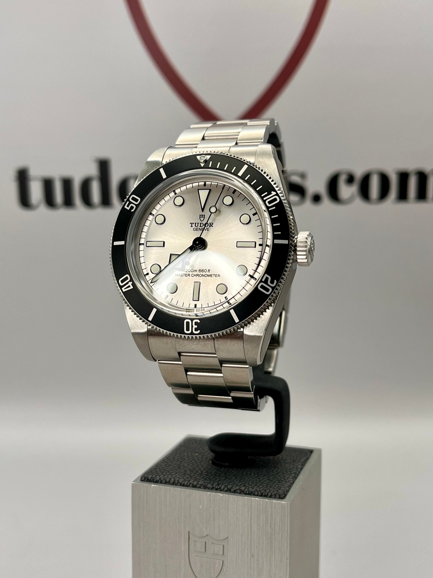 2025 **UNWORN** TUDOR Black Bay 68 - 43mm - M7943A1A0NU