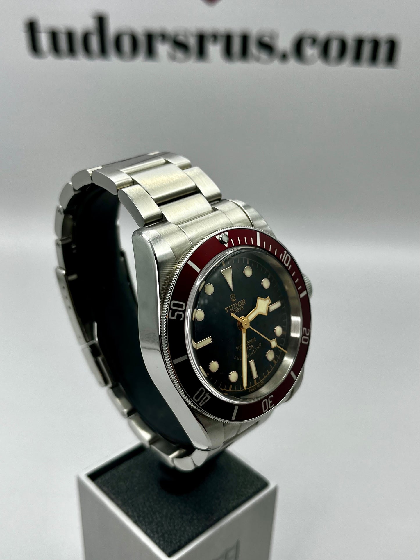 **UNWORN FROM NEW** 2017 TUDOR Black Bay 41mm - 79220R - 'Smiley' - Full Set