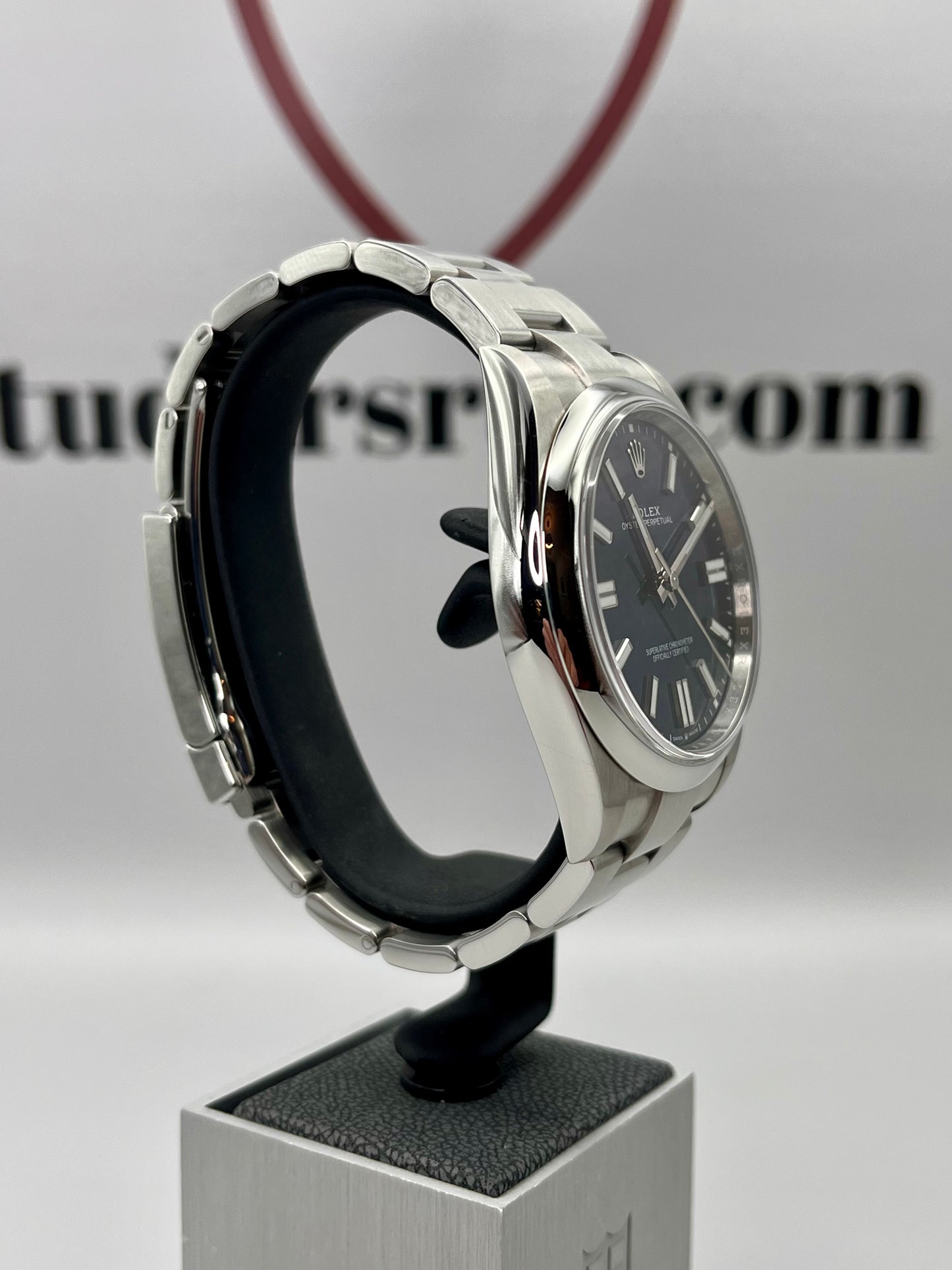 2024 ROLEX Oyster Perpetual 41mm - 124300 - Full Set - Warranty to June 2029