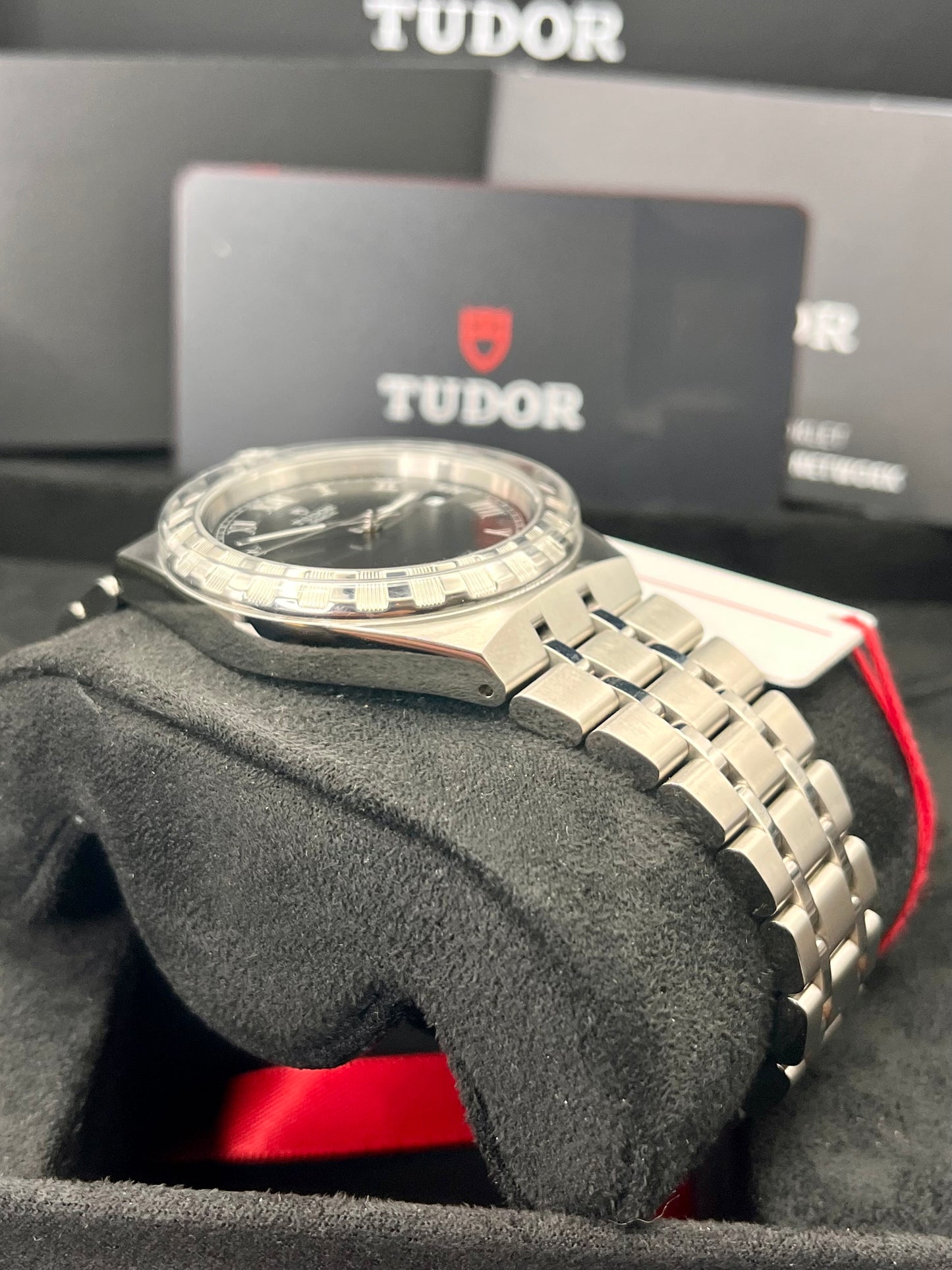 5 days old - 10% off RRP - 28500 - 38mm - Full Set - Warranty to Mar 2030