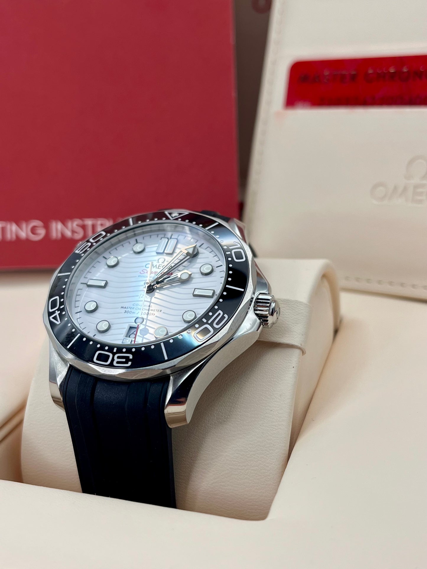 OMEGA Seamaster Diver 300M - 42mm - 210.32.42.20.04.001 - MINT