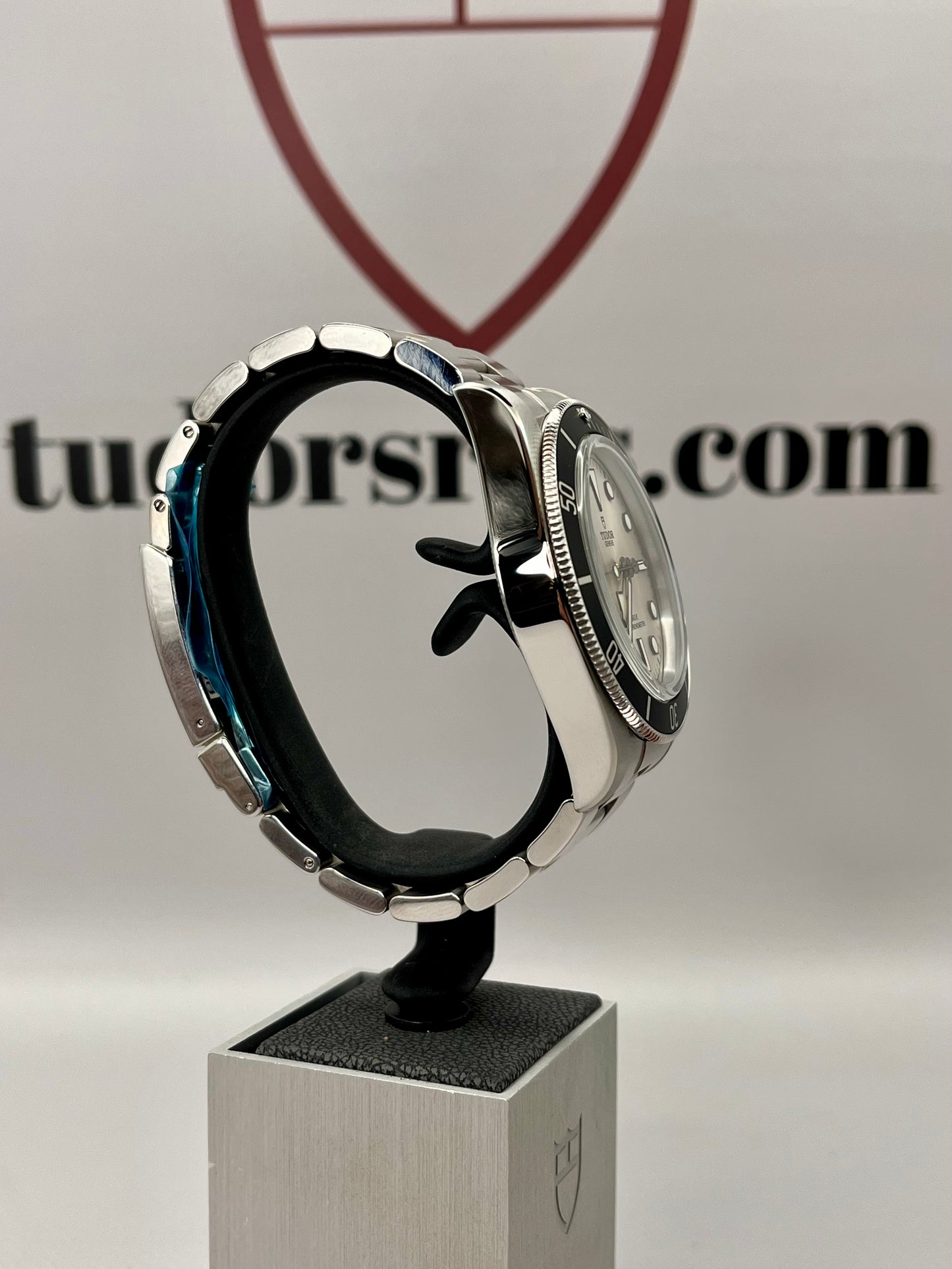 2025 **UNWORN** TUDOR Black Bay 68 - 43mm - M7943A1A0NU