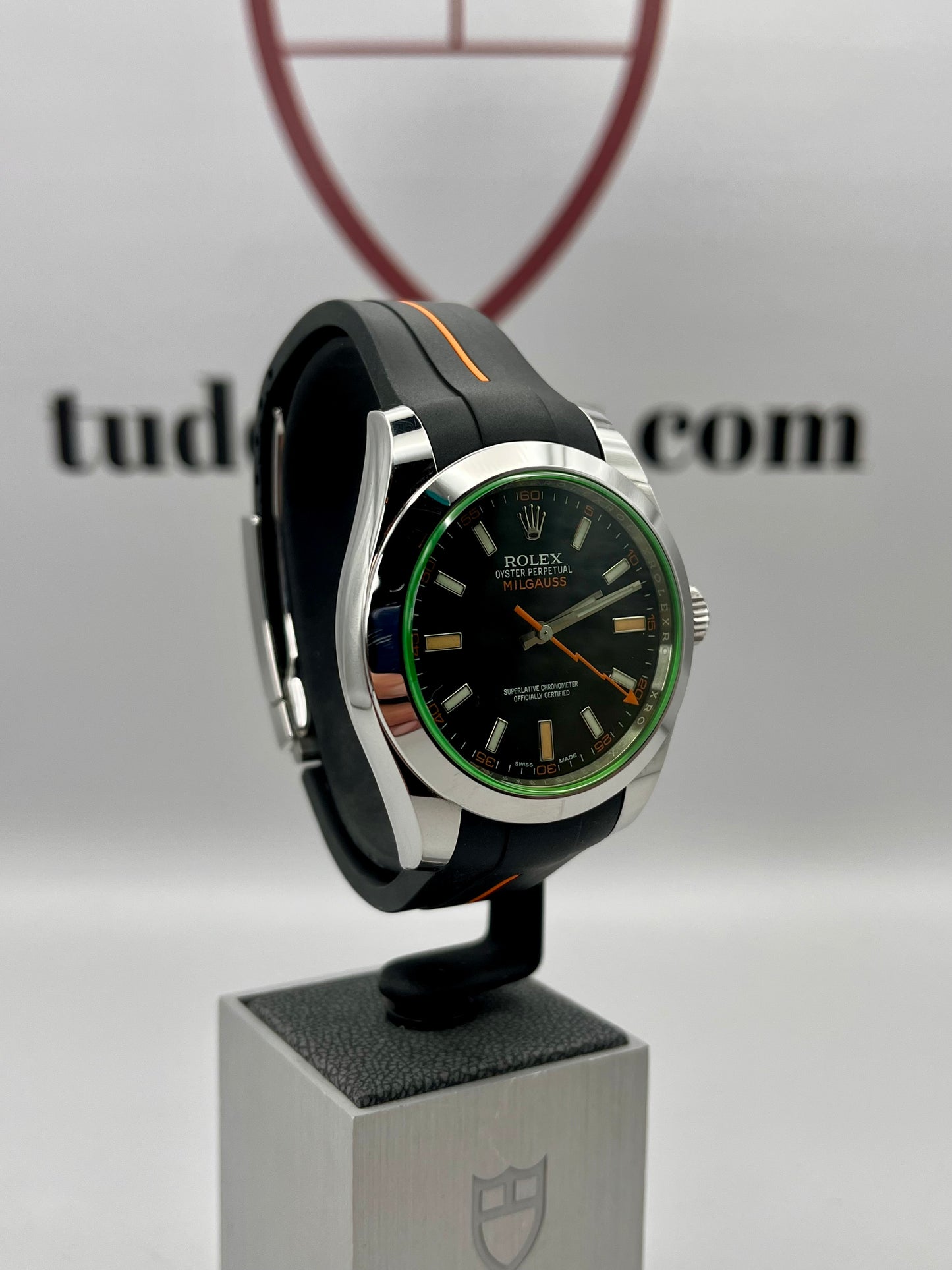 2019 ROLEX Milgauss 116400 GV - 40mm - Full Set - Unworn Oyster Strap